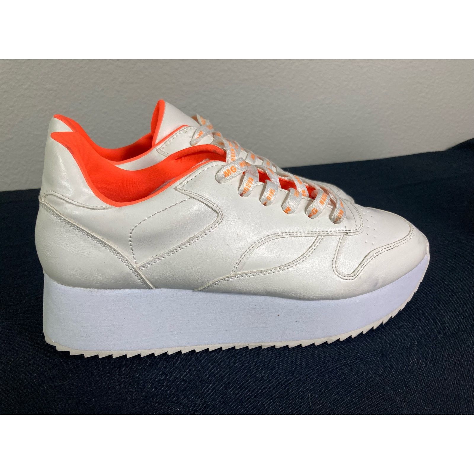 Other Madden Girl White Athletic Shoes Women's 8.5 Sneakers Size US 8.5 / IT 38.5 - 8 Thumbnail