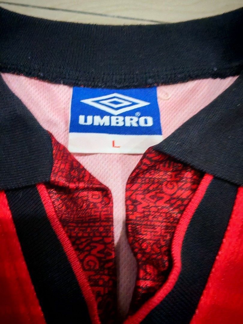 Umbro Man United Umbro 94/95 Home Jersey Size US L / EU 52-54 / 3 - 8 Thumbnail