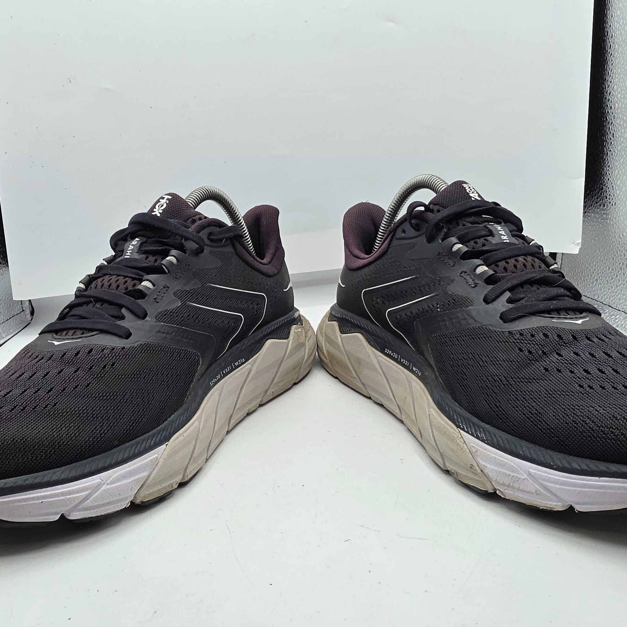 Hoka Hoka One One Arahi 5 Womens Running Shoes Size 9.5B Black Li Size US 9.5 / IT 39.5 - 2 Thumbnail