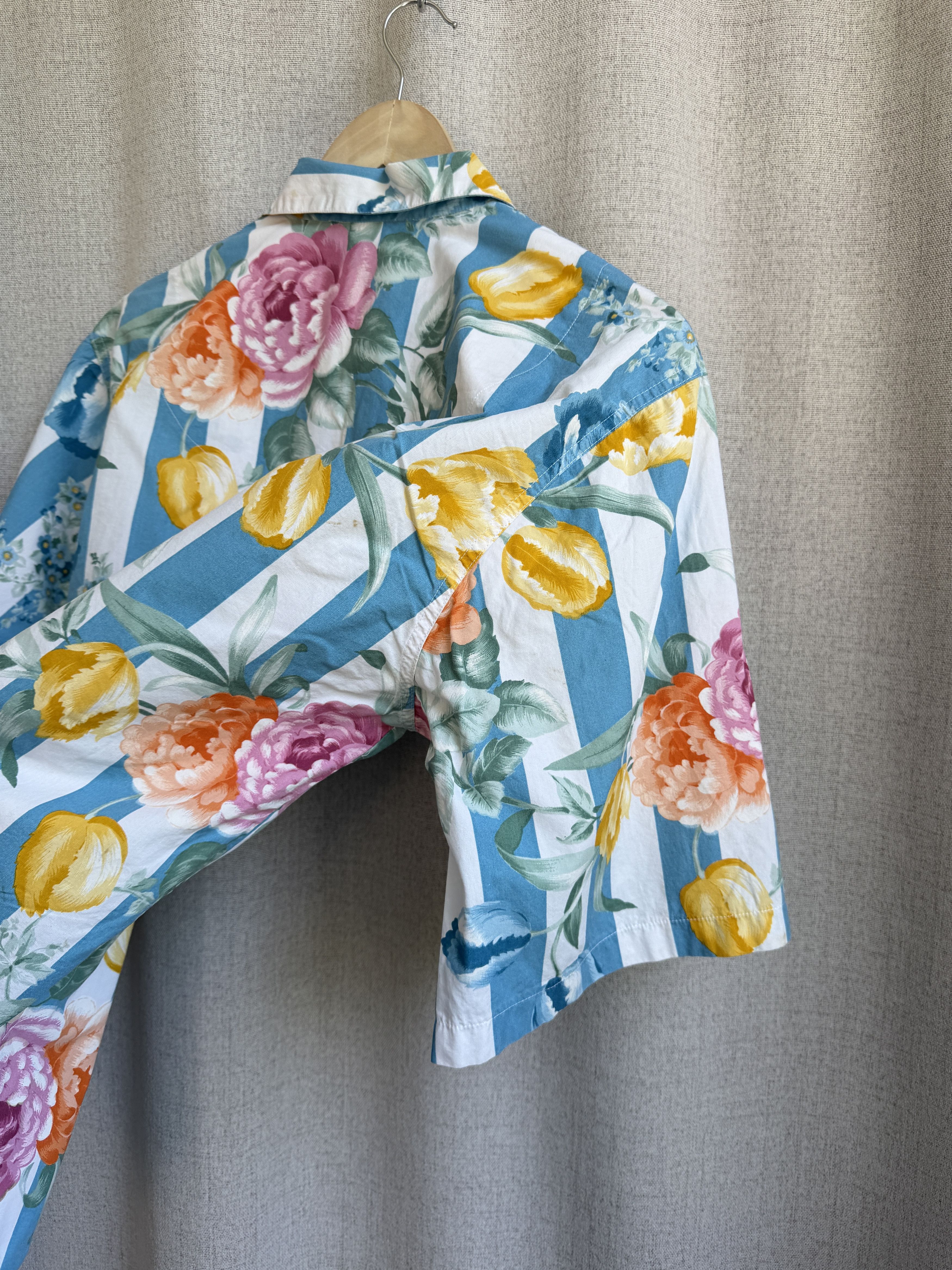 Vintage Vintage 80-90s Hawaiian Floral Graphic Button Up Shirt Size US M / EU 48-50 / 2 - 9 Thumbnail