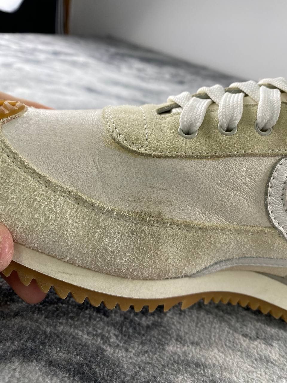Vintage Loewe Flow Runner Leather Sneakers Women Size 40 Beige Size US 10 / IT 40 - 7 Thumbnail