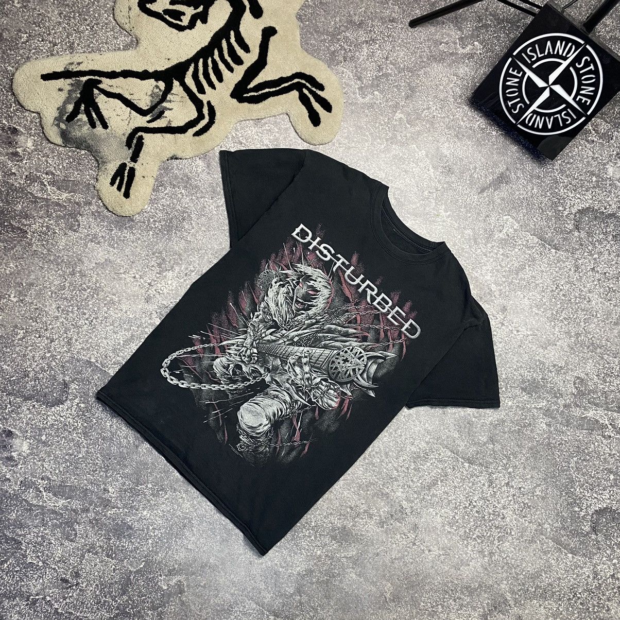 Band Tees × Vintage Vintage Disturbed 2016 Big Graphic logo rare rock band tee Size US M / EU 48-50 / 2 - 1 Thumbnail
