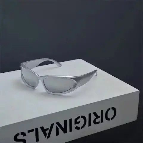 Vintage Retro punk sunglasses Size ONE SIZE - 1 Thumbnail