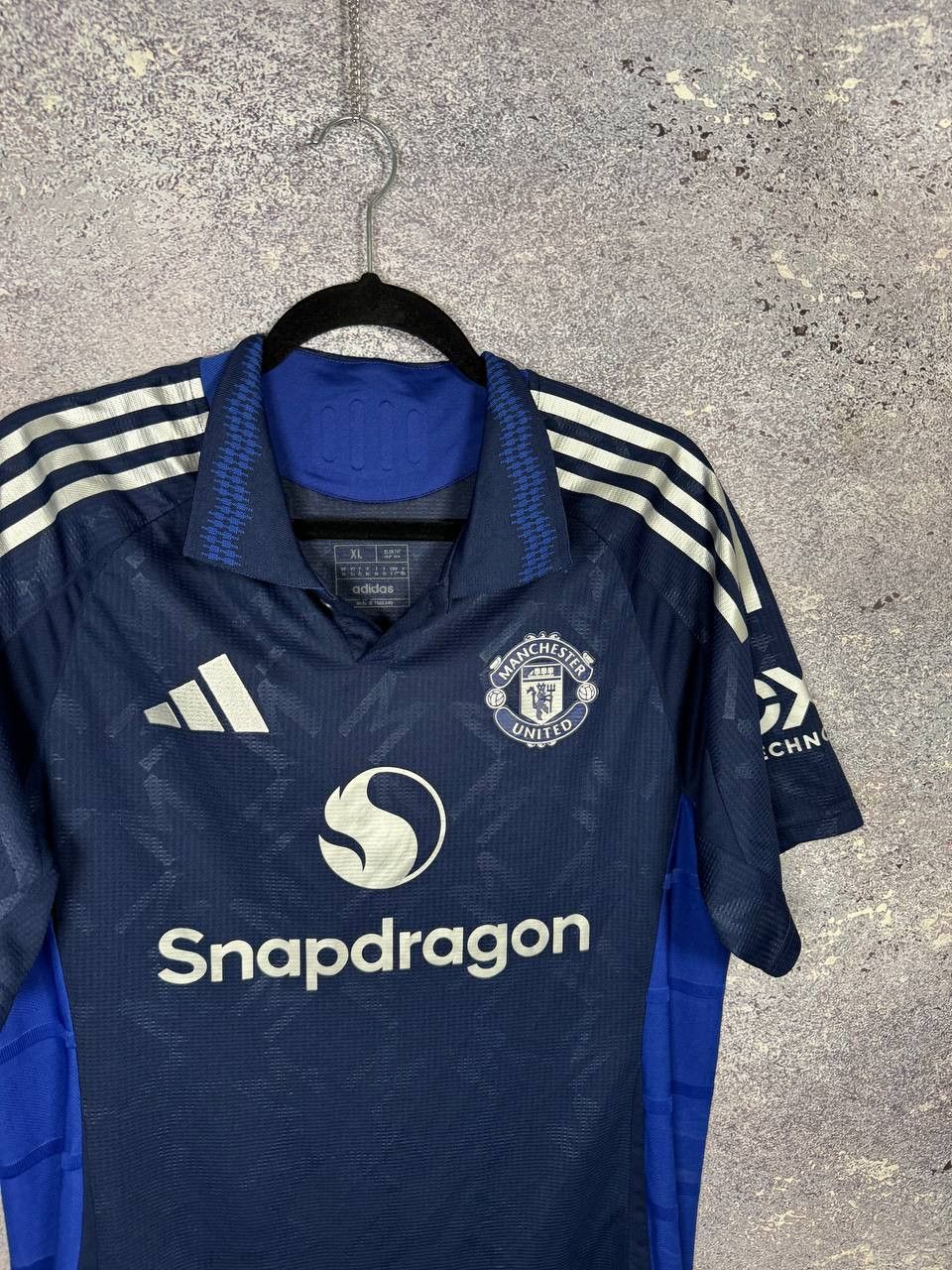 Other Manchester United 2024/25 Away Soccer Jersey Size US XL / EU 56 / 4 - 2 Thumbnail