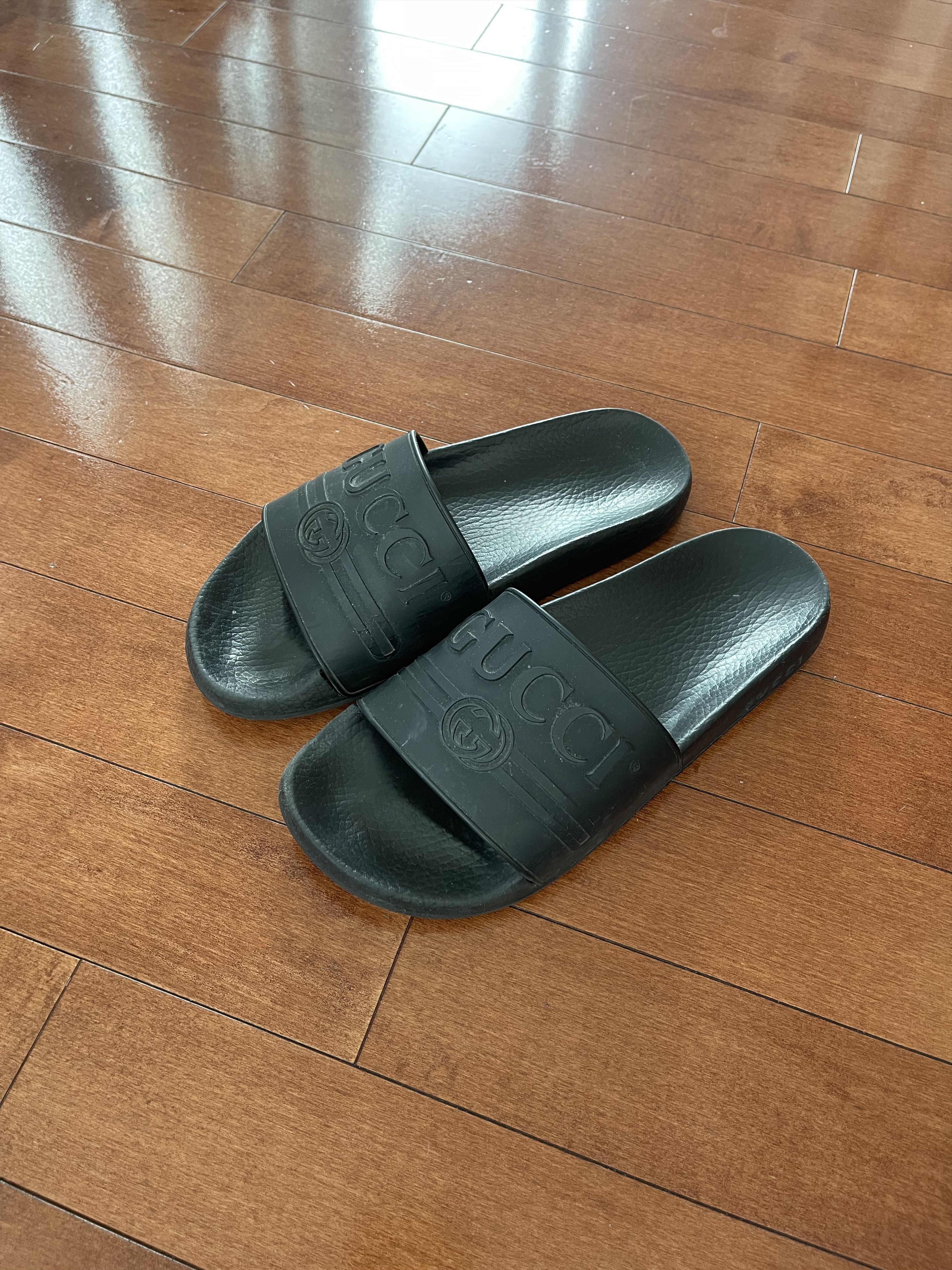 Gucci Gucci Black Rubber Slides Size US 7 / EU 40 - 2 Thumbnail
