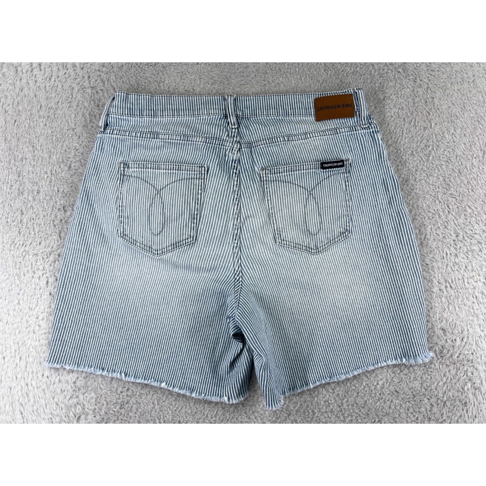 Calvin Klein Calvin Klein Womens Shorts 12 Blue White Striped Chino 7-Inseam 100% Cotton Activewear Size 34" / US 12 / IT 48 - 2 Thumbnail