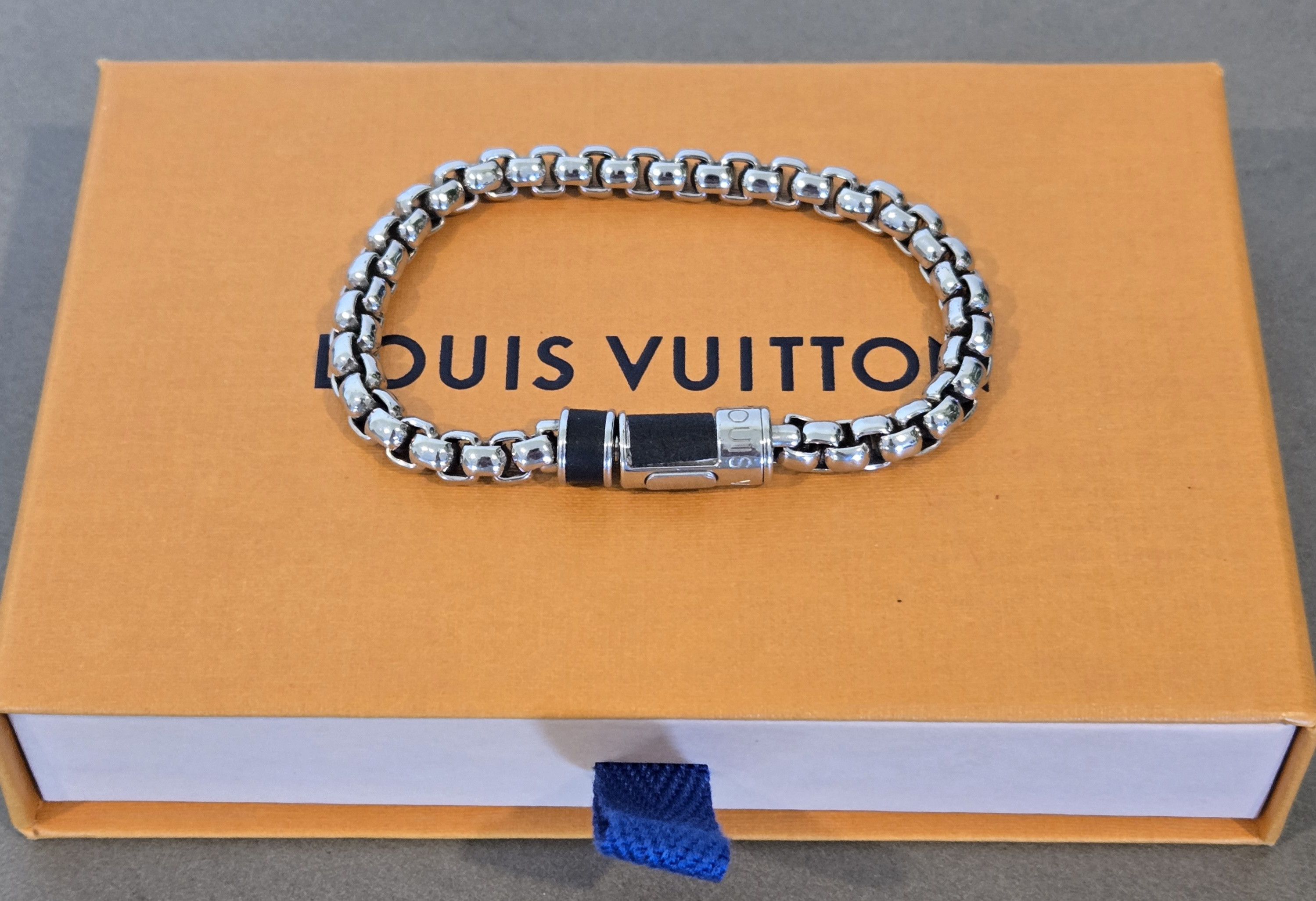 Louis Vuitton Louis vuitton monogram chain bracelet Size ONE SIZE - 2 Thumbnail