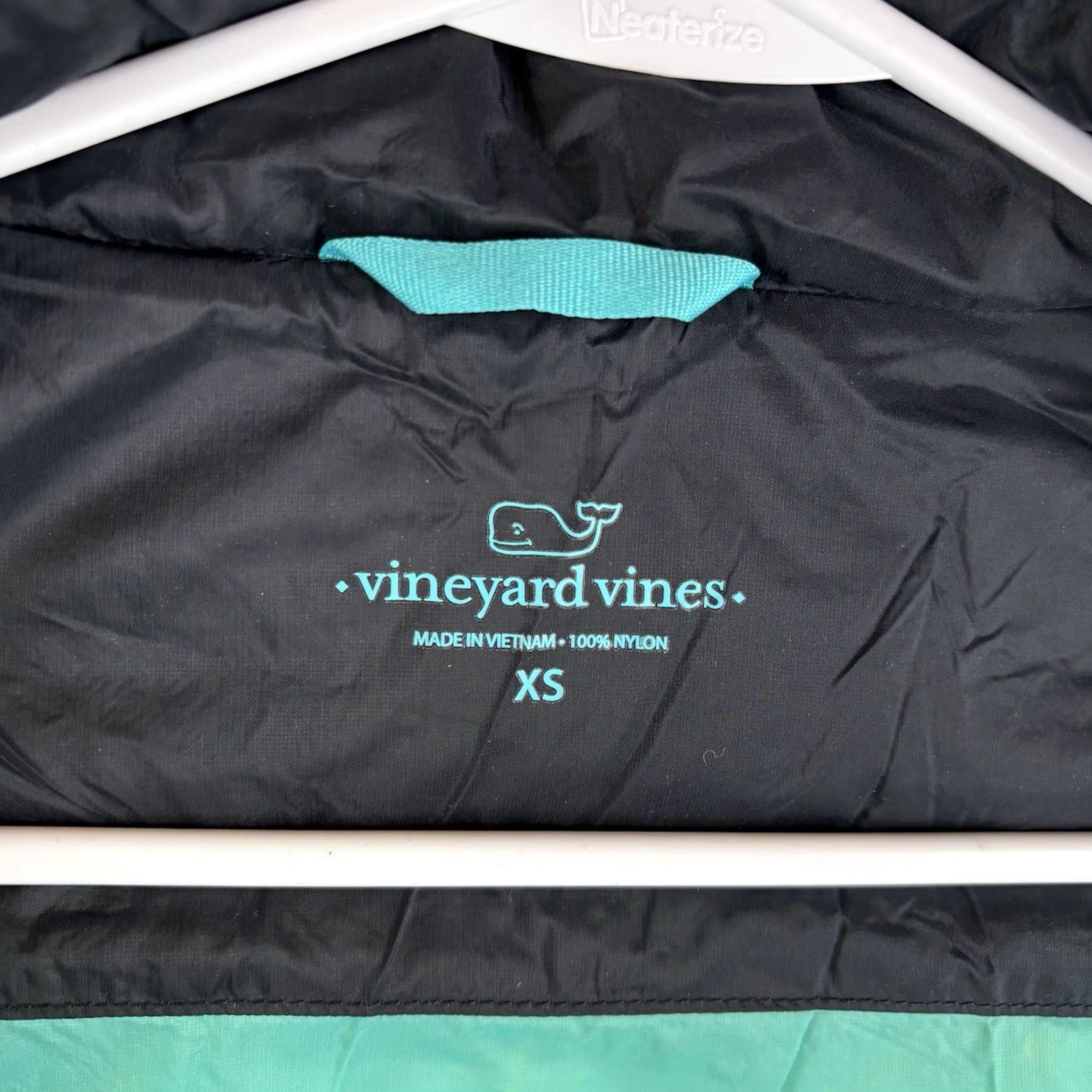 Vineyard Vines Vineyard Vines Vest Womens XS Black Teal Mountain Weekend Puffer Zip Pockets Jacket Coat Short Nylon Lining Zipper Size XS / US 0-2 / IT 36-38 - 4 Thumbnail
