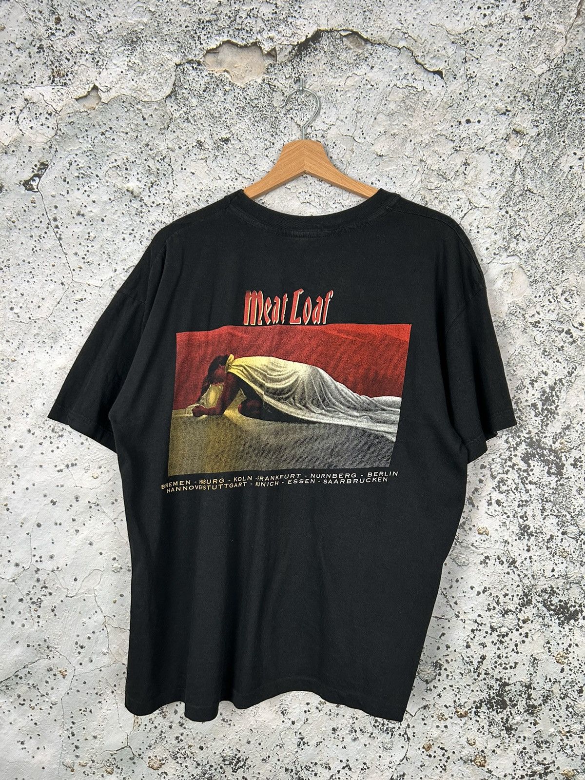 Band Tees Vintage Meat Loaf 90s Bat Out Of Hell Single Stitch Rock Tee Size US XL / EU 56 / 4 - 2 Thumbnail