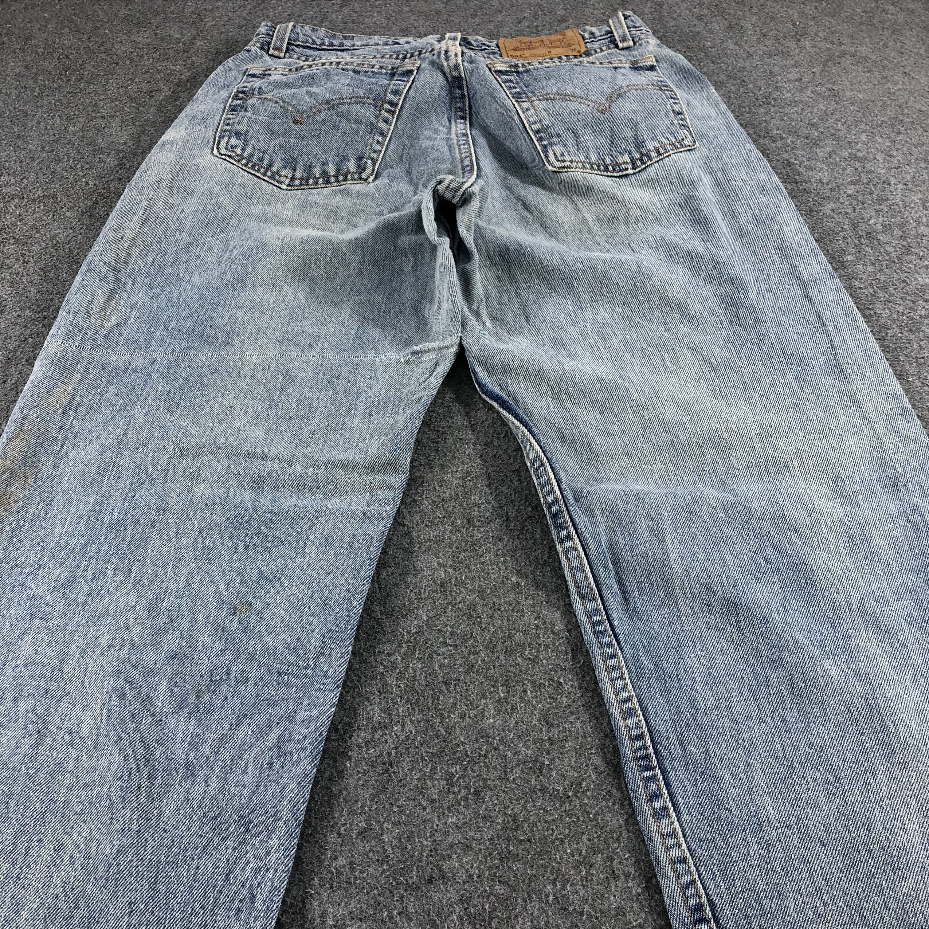 Levi's Vintage 90s Light Wash Levis 561 Jeans-J1208 Size US 31 - 4 Thumbnail