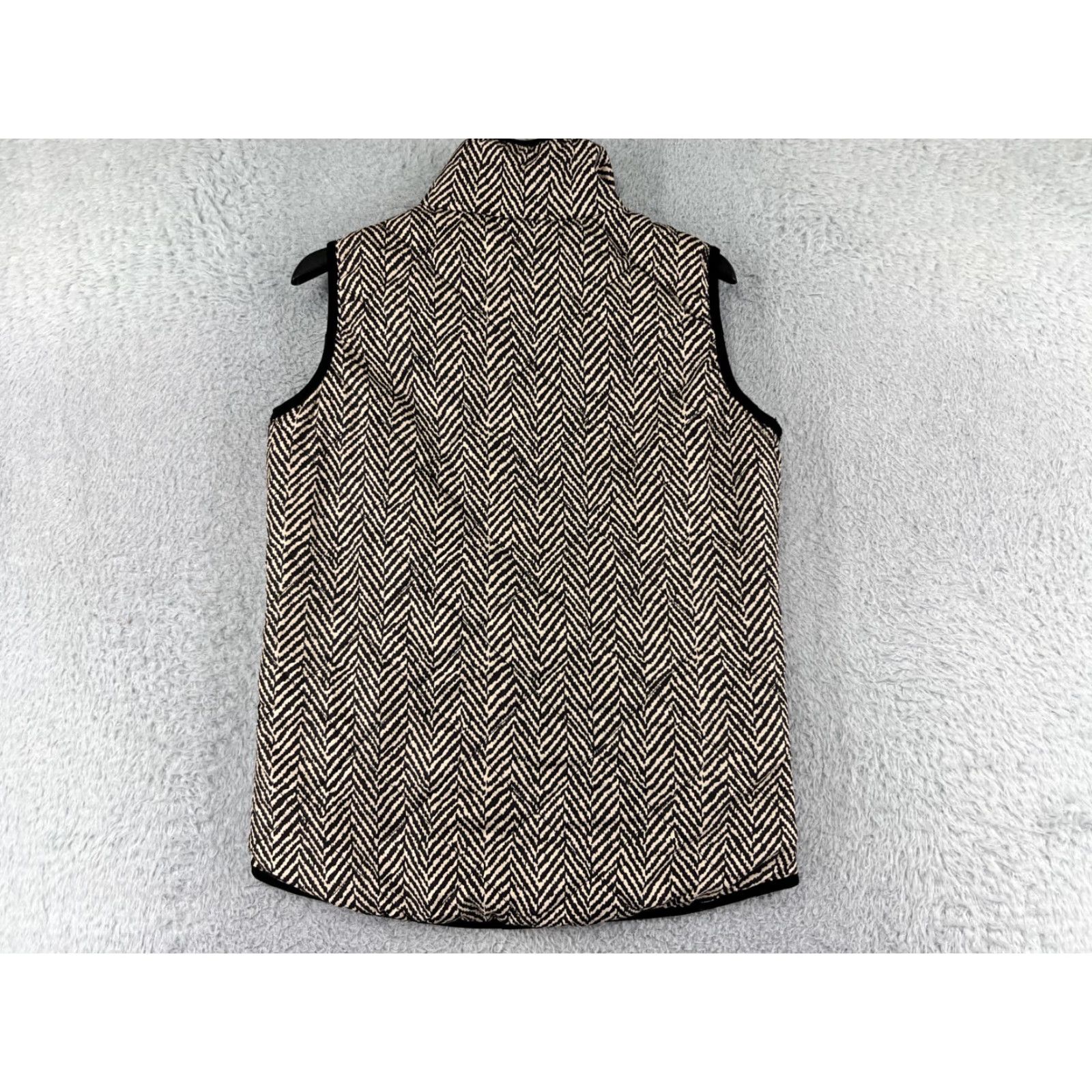 Vintage VINTAGE Fresh Vest Women S Black Beige Chevron Pattern Full Zip Pockets Poly Size S / US 4 / IT 40 - 2 Thumbnail