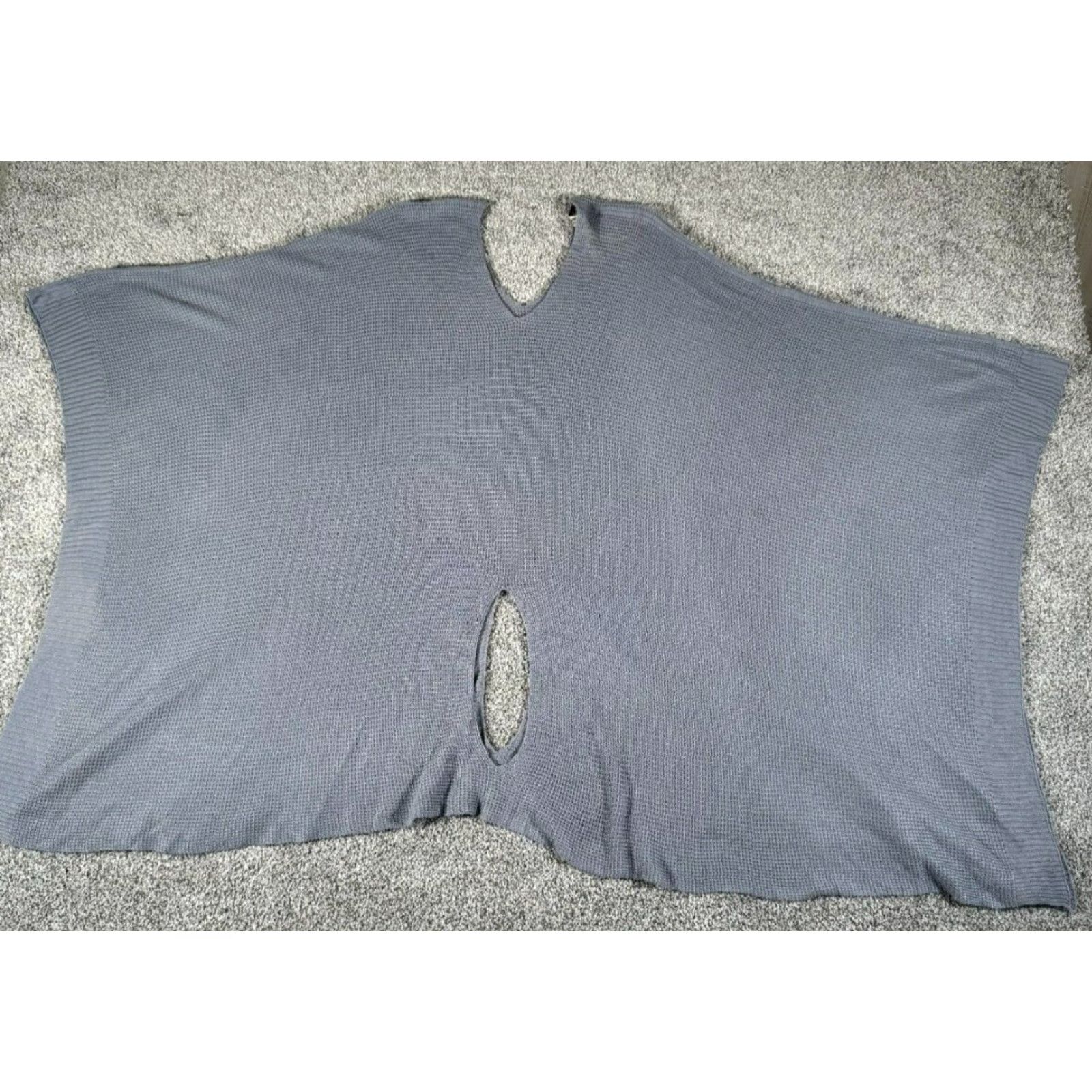 Vintage Simply Noelle Knit Poncho Sweater Womens One Size Minimalist Lagenlook Oversize Cardigan V-Neck Knit Gray Short Sleeve Relaxed Regular Womens Mens? Size ONE SIZE - 2 Thumbnail