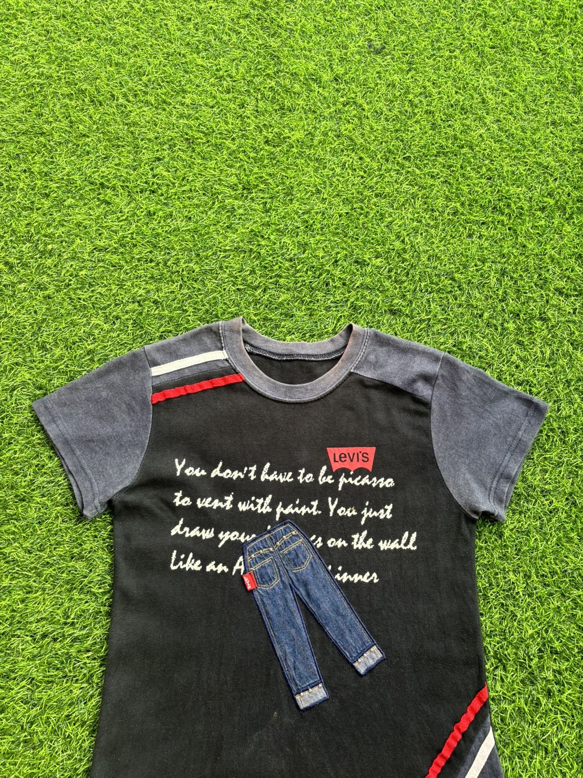Levi's Y2k Levis Women's Tshirt Size S / US 4 / IT 40 - 2 Thumbnail