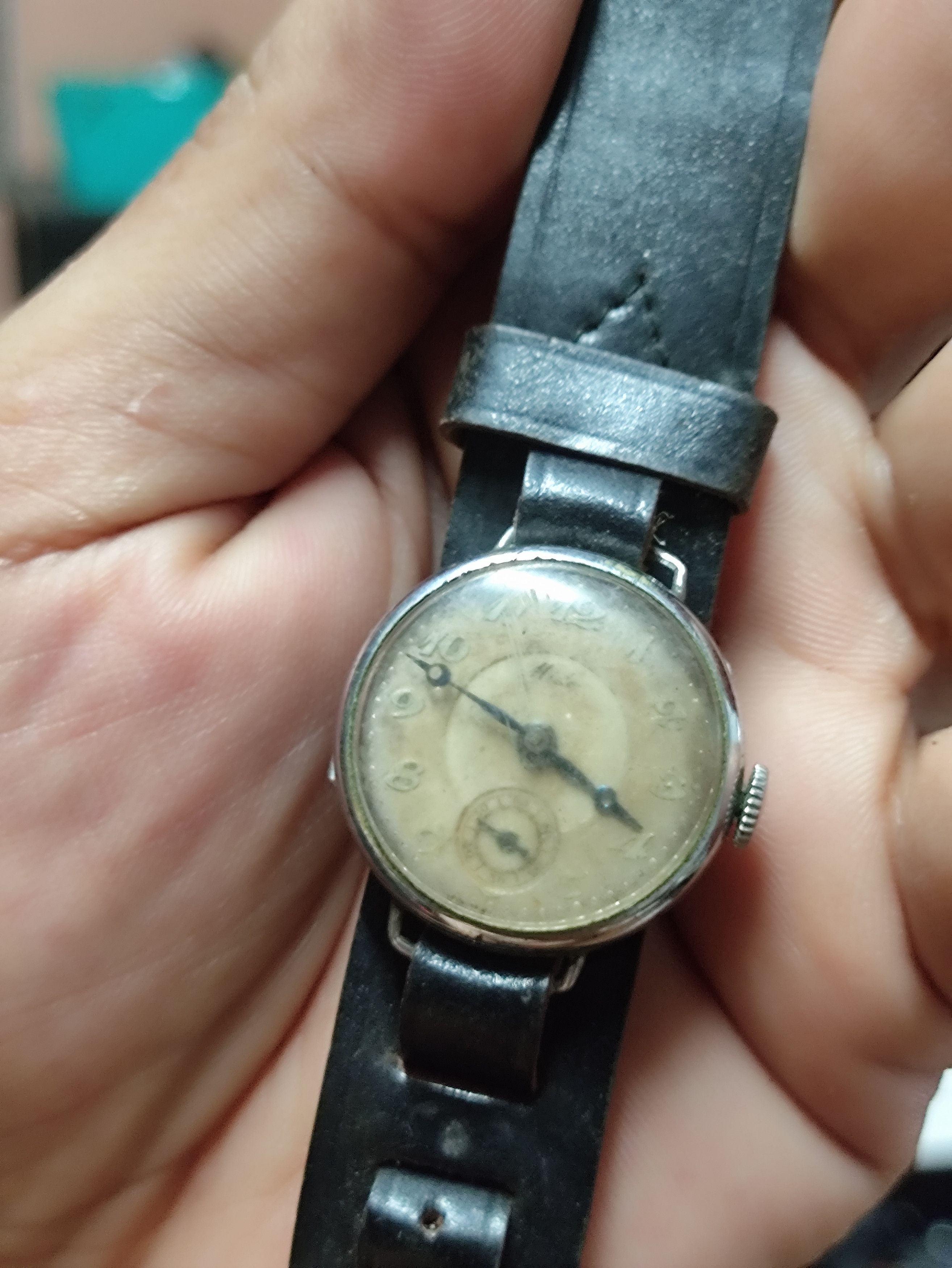 Vintage Vintage Hand winding engine Watch Unknown Brand Size ONE SIZE - 11 Thumbnail
