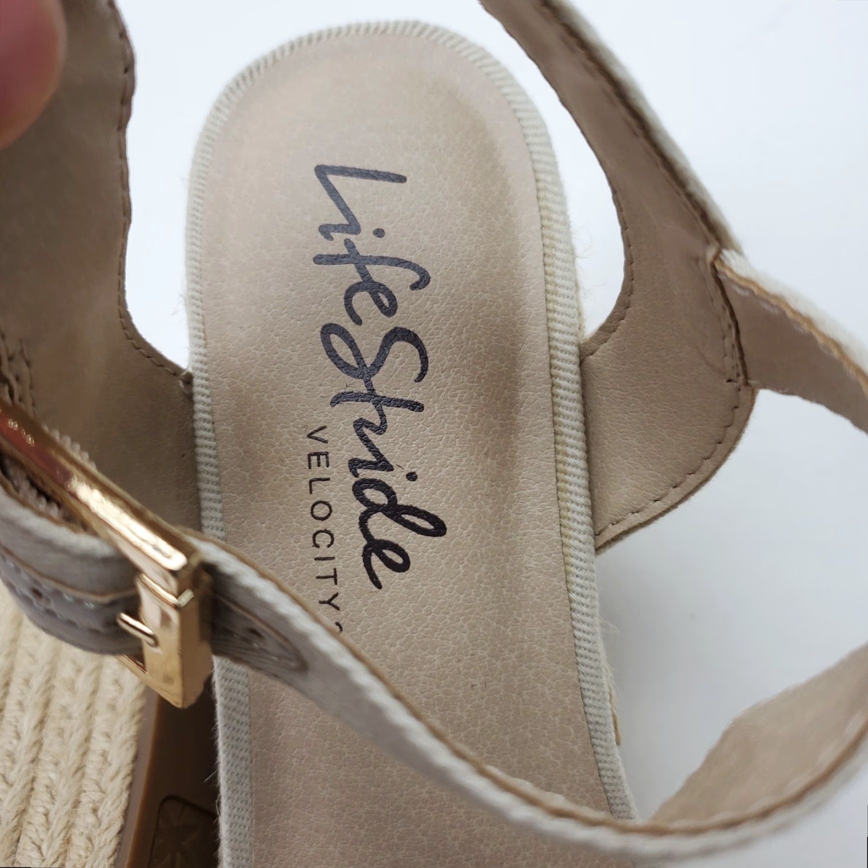 Vintage VINTAGE LifeStride Womens Wedge Sandals Espadrille Open Toe Brown Adjustable Strap 9.5US Size US 6.5 / IT 36.5 - 7 Thumbnail