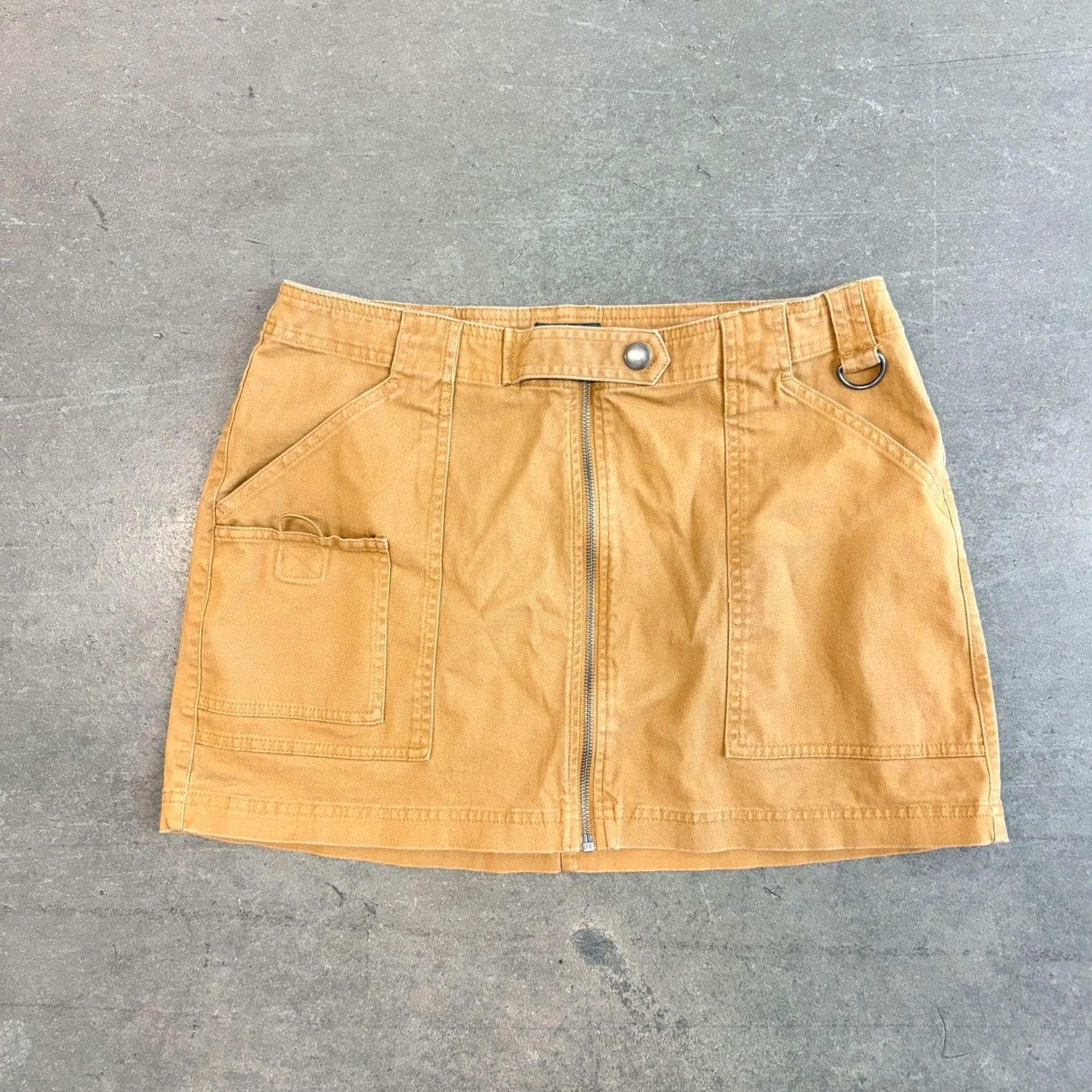 Vintage VINTAGE Y2k Tan Cargo Wild Fable Mini Skirt Women’s Medium Short Skirt Womens Tan Brown Size 32" / US 10 / IT 46 - 2 Thumbnail