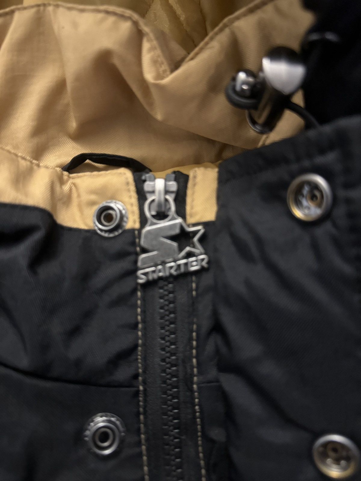 Starter New Orleans Saints Starter GIII Hooded Field Commander Jacket Full Zipper + Quilted Inside & Quilted Hood Gold/Tan Black - White Size US XXL / EU 58 / 5 - 6 Thumbnail