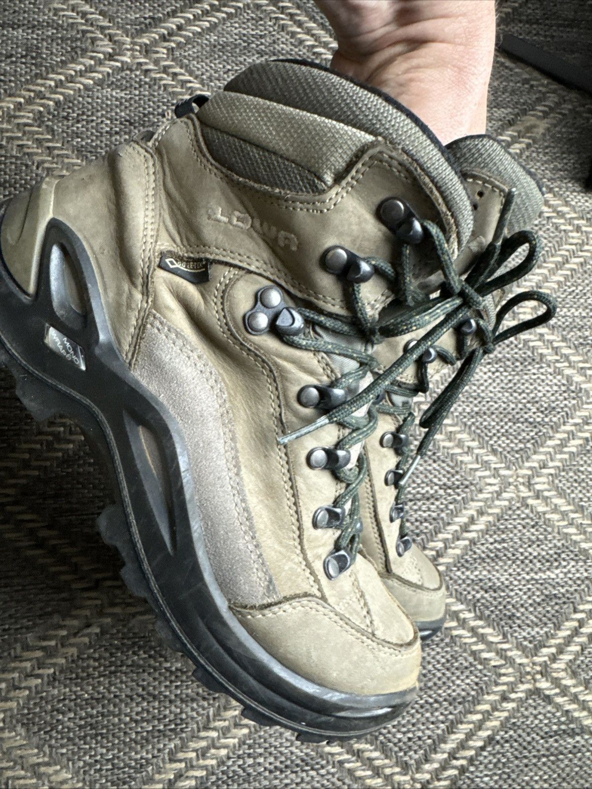 LOWA LOWA Renegade GTX Mid Women’s Hiking Boots 6.5 Wide Size US 6.5 / IT 36.5 - 5 Thumbnail