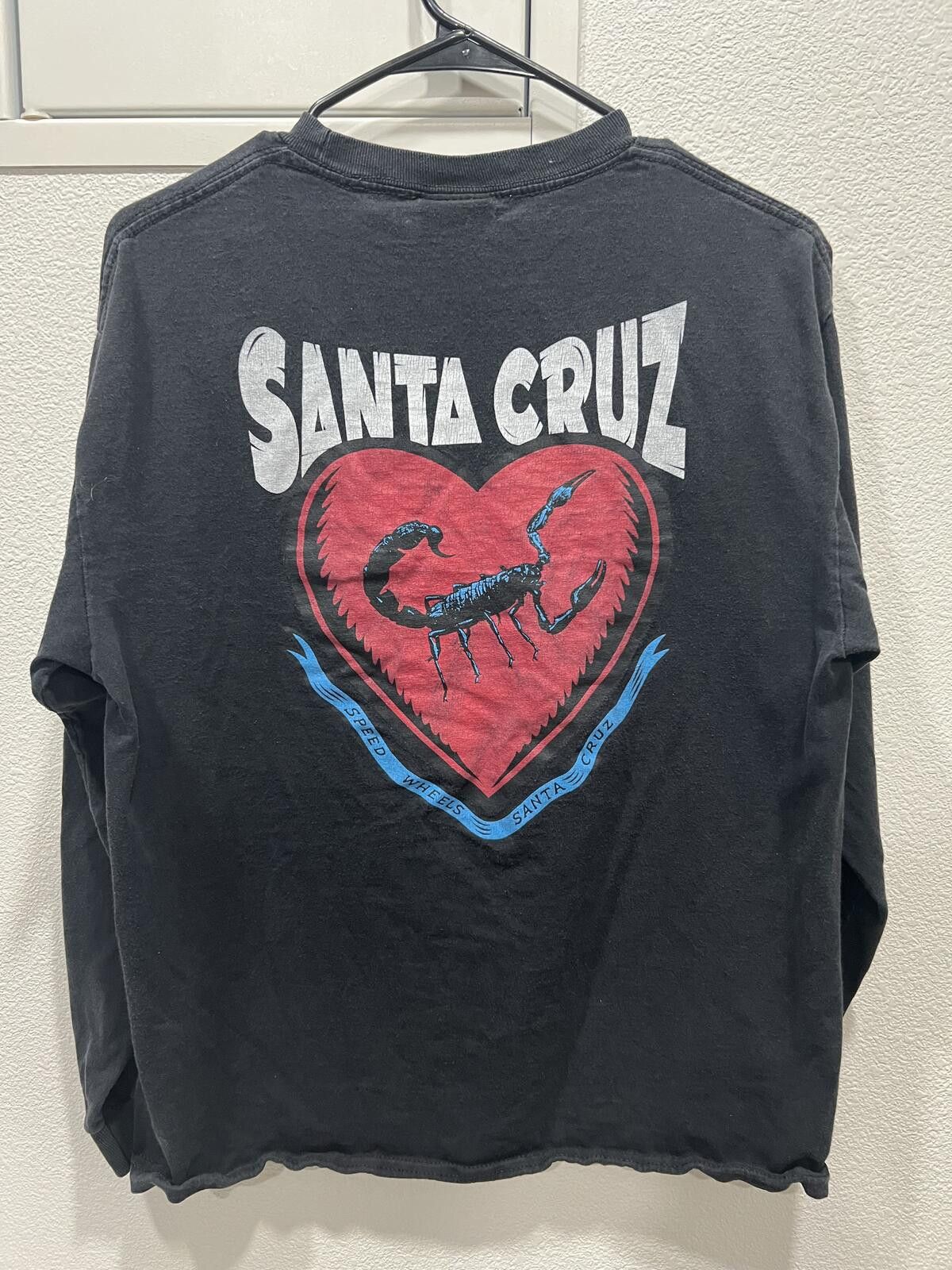 Other 00s NHS Santa Cruz Longsleeve Size US M / EU 48-50 / 2 - 3 Thumbnail