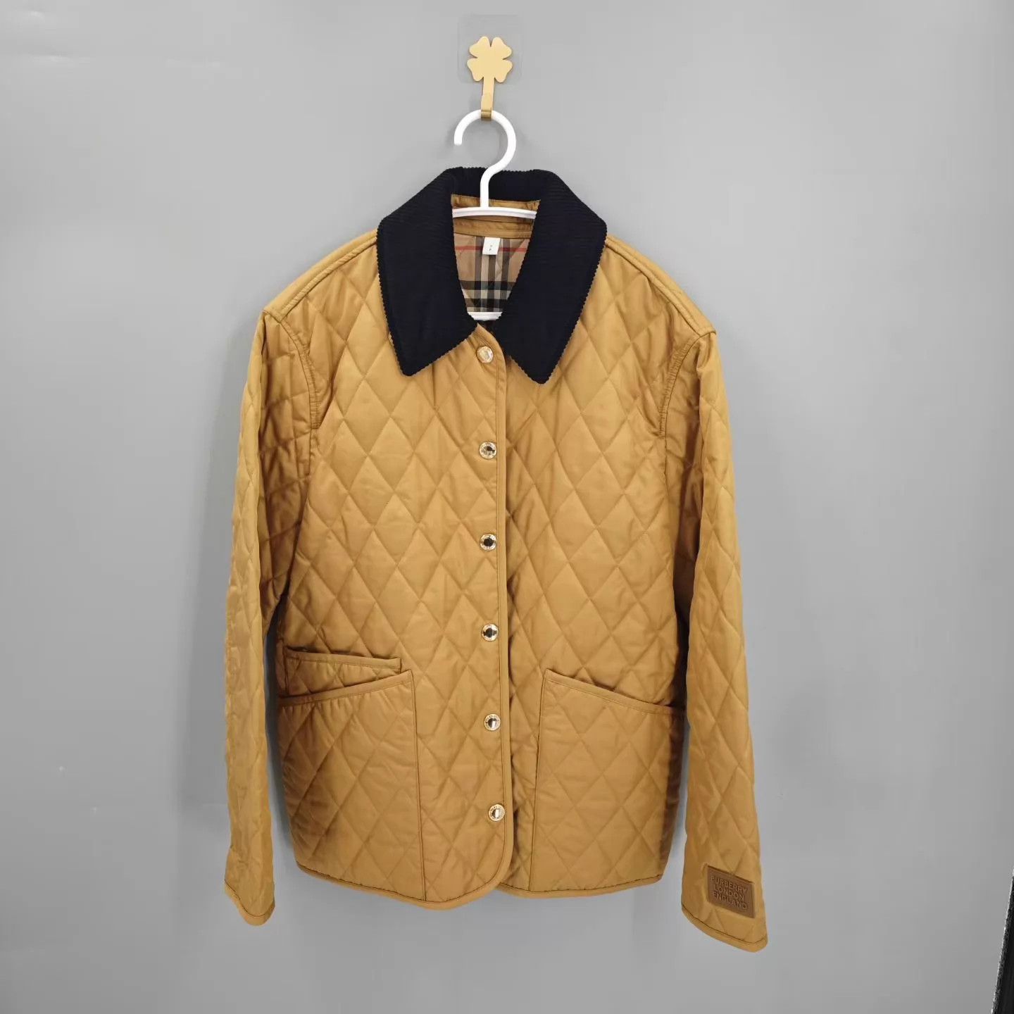 Burberry Burberry Diamond Quilted Gold Puffer Jacket S 99 Size S / US 4 / IT 40 - 1 Thumbnail