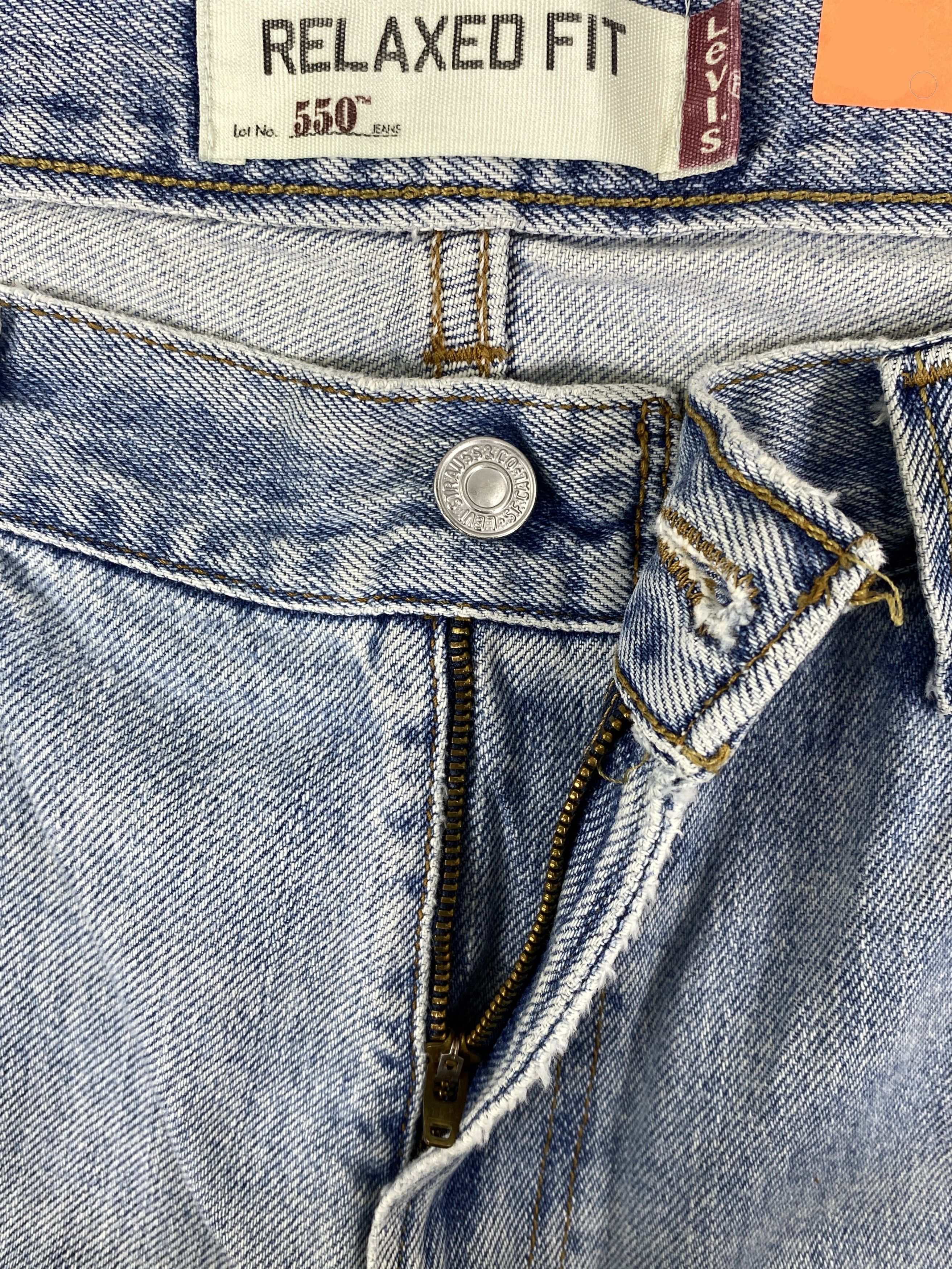 Levi's Vintage Clothing Light Blue Wash Vintage Levi's 550 37x28 Denim -JN1829 Size US 37 - 6 Thumbnail