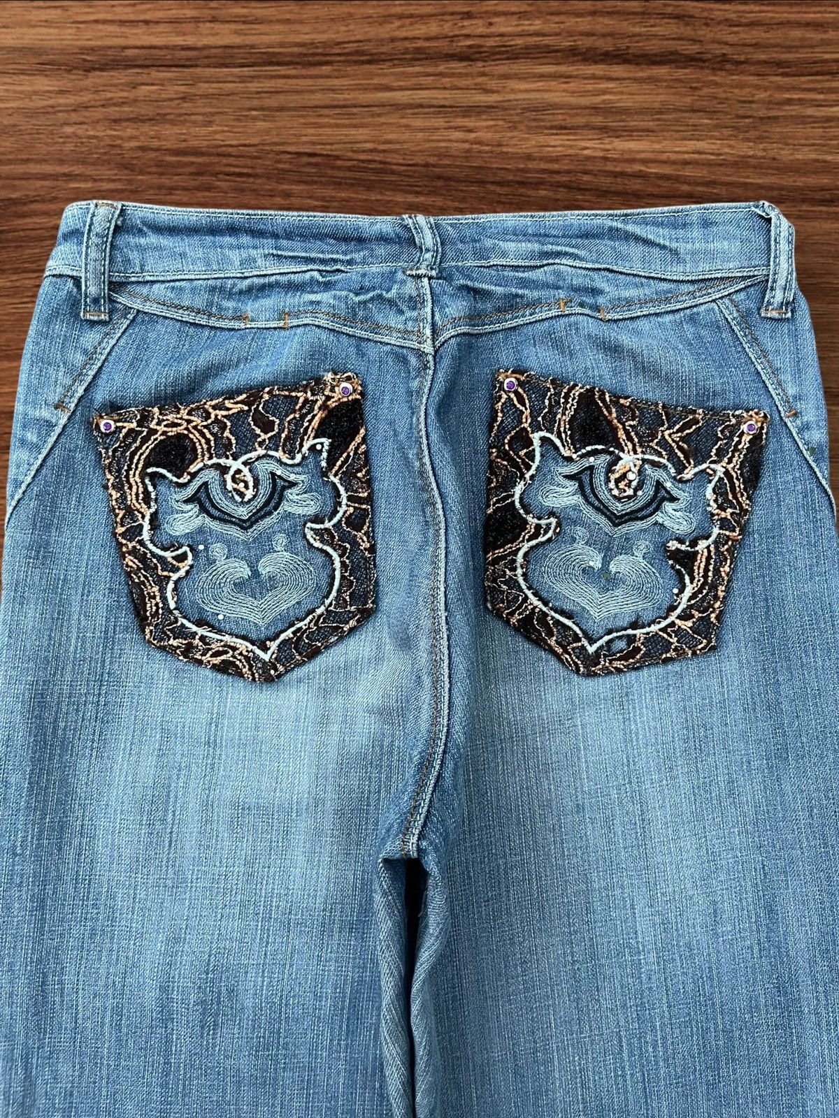 Japanese Brand Vintage Japanese Brand Snake Design Pocket Wide Flare Jeans Size 28" / US 6 / IT 42 - 4 Thumbnail
