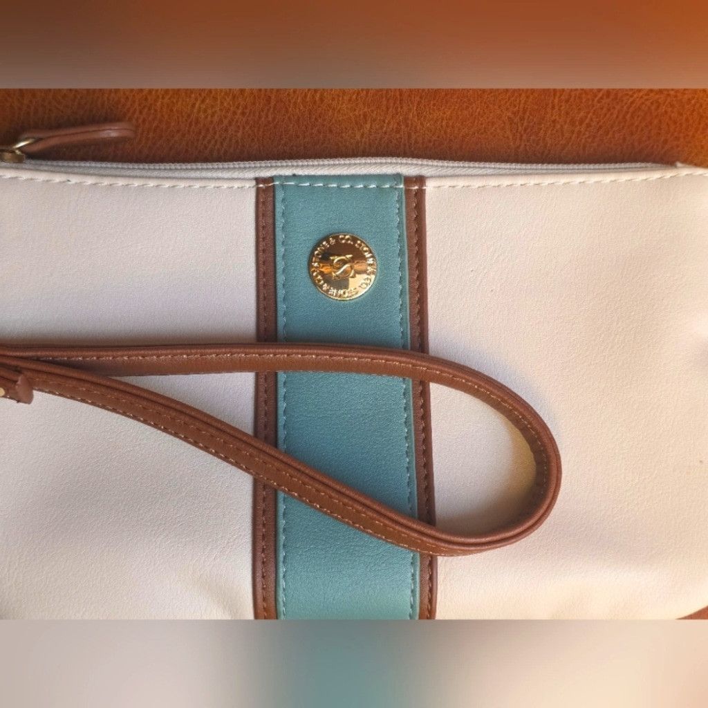 The Unbranded Brand Stone & Co. Elegant White and Blue Wristlet/Cosmetic Bag Size ONE SIZE - 1 Thumbnail