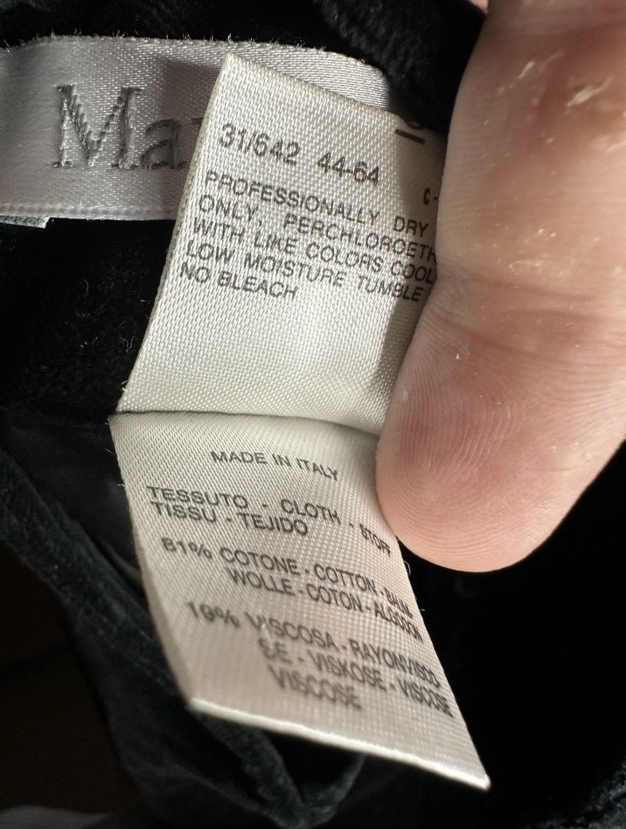 Max Mara Max Mara Black Velvet Pencil Skirt Size 30" / US 8 / IT 44 - 4 Thumbnail