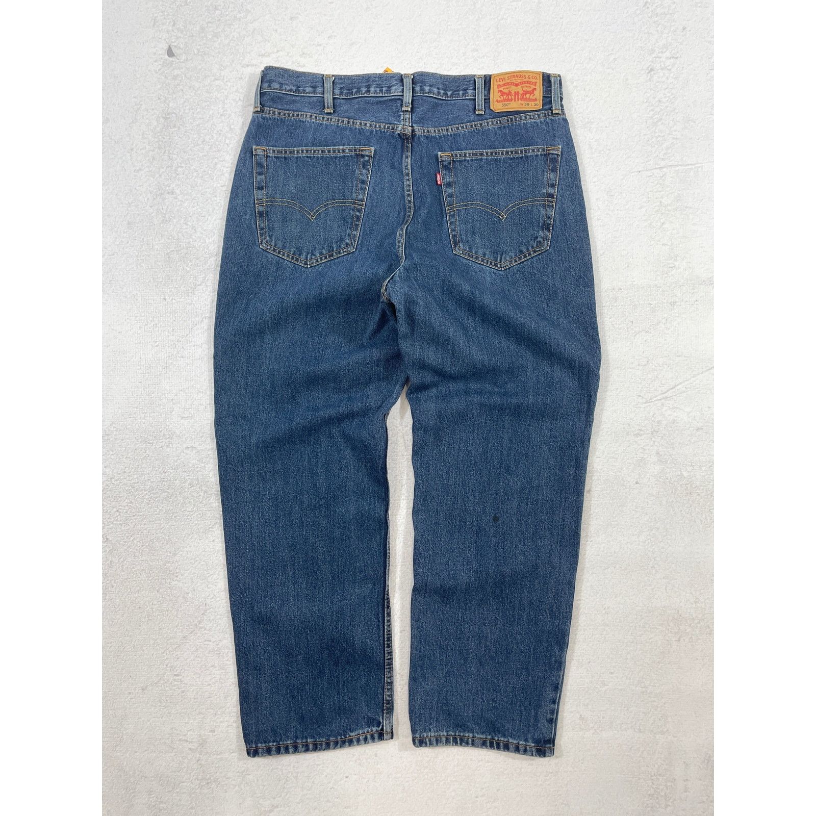 Levi's Vintage Levis 550 Blue Preowned Denim Jeans - Men's 38WX30L Size 38" / US 16 / IT 52 - 2 Thumbnail