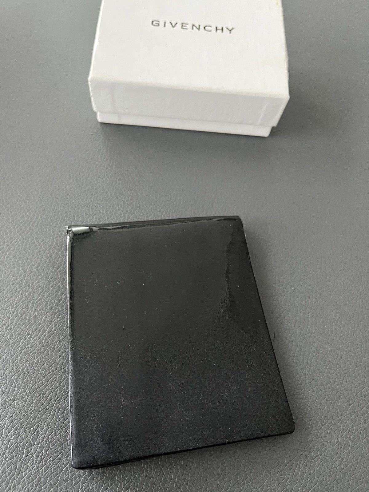 Givenchy Givenchy Vintage Runway Waxed Calf Leather Wallet RARE Size ONE SIZE - 8 Thumbnail