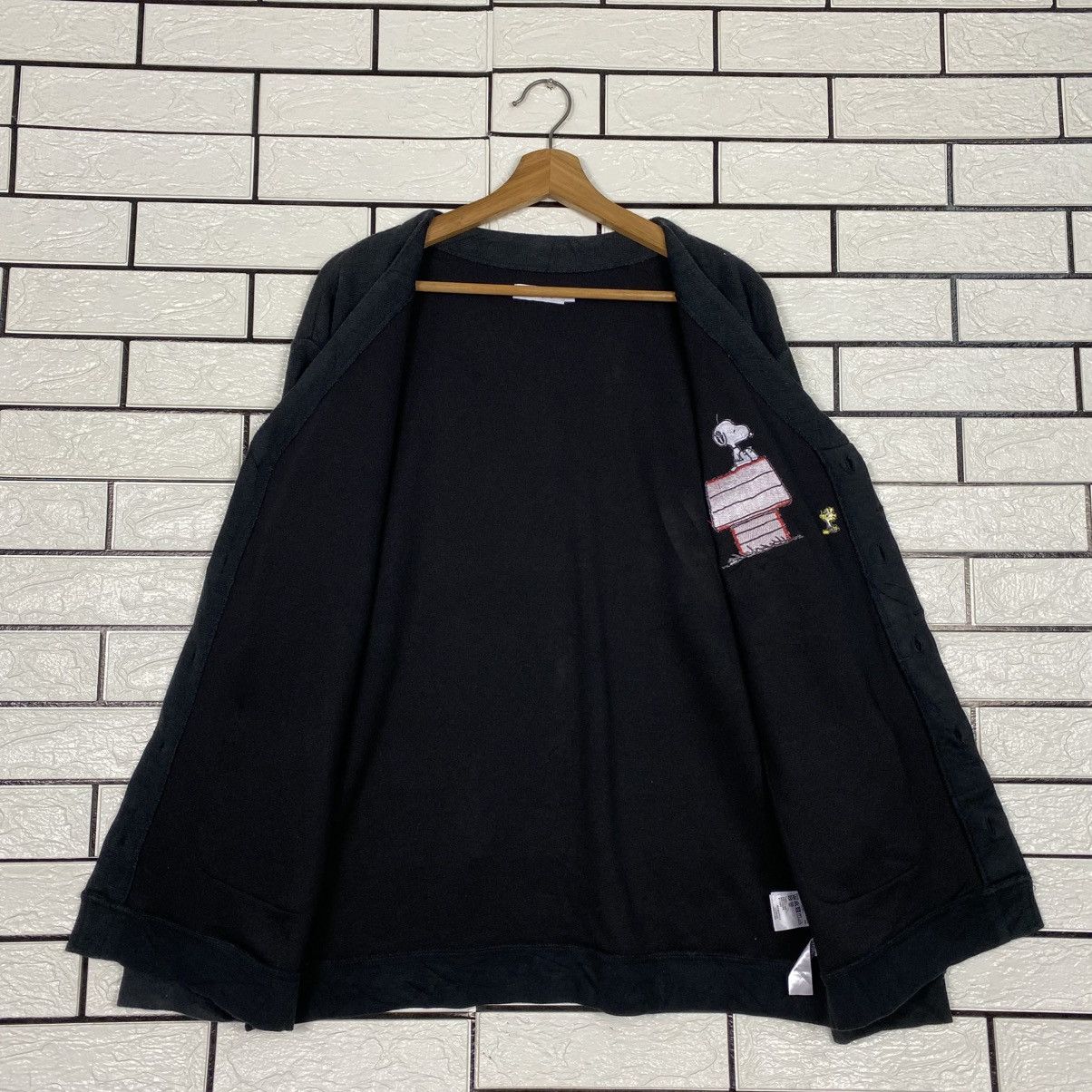 Japanese Brand Vintage Cardigan Button Jacket Snoopy Peanuts Big Logo Size US M / EU 48-50 / 2 - 14 Thumbnail