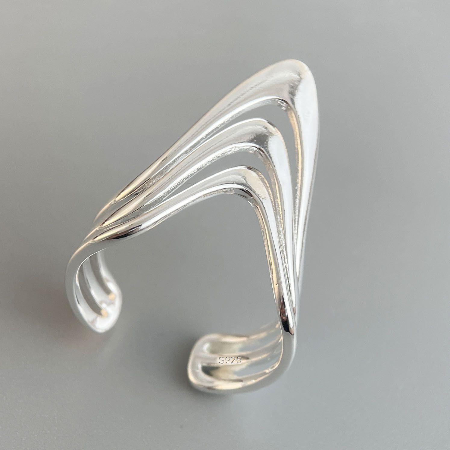 Other Resizable 925 Sterling Silver Wave Line V Shape Ring Size ONE SIZE - 4 Thumbnail