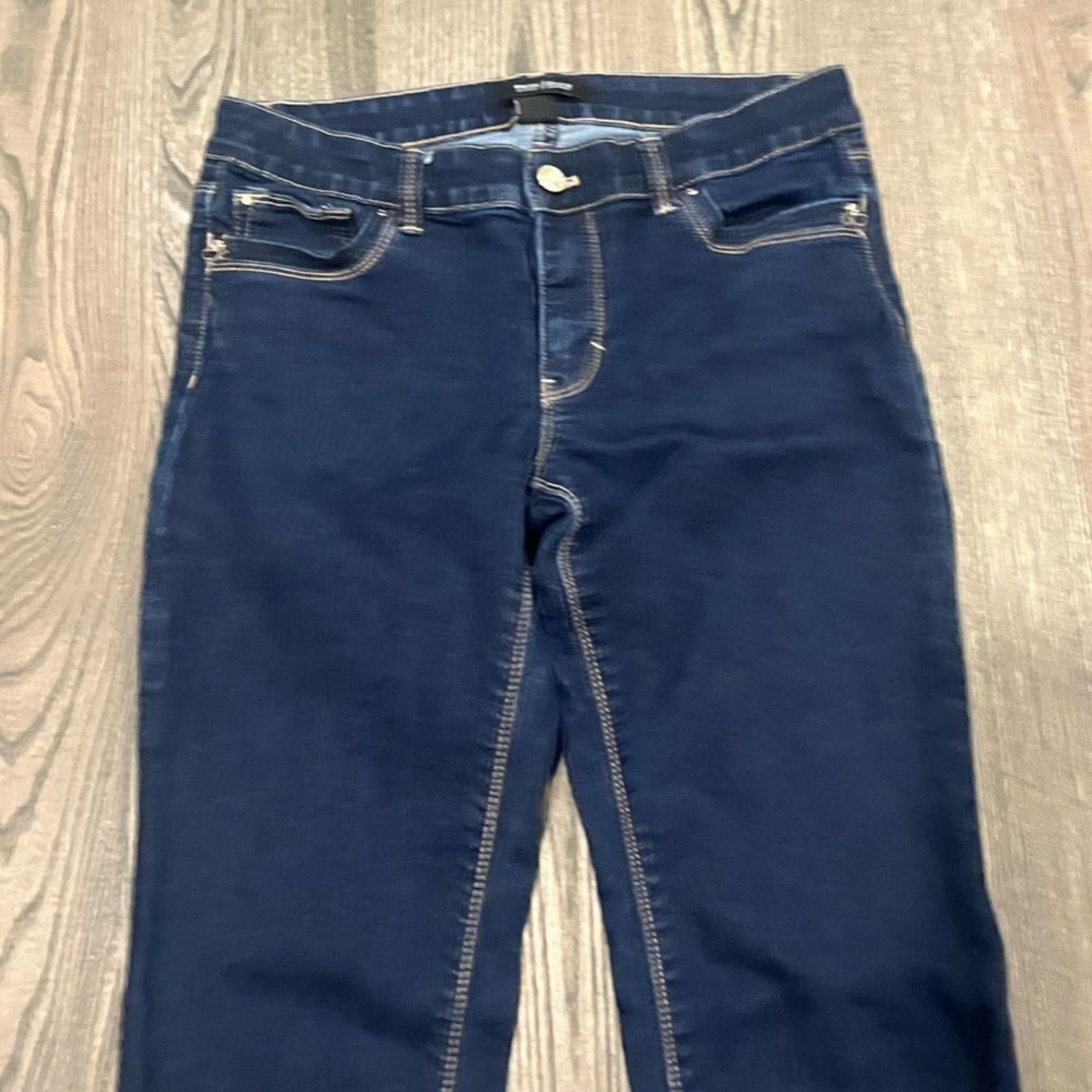 White House Black Market White House Black Market Straight Leg Jeans Cropped Size 4 Size 27" / US 4 / IT 40 - 3 Thumbnail