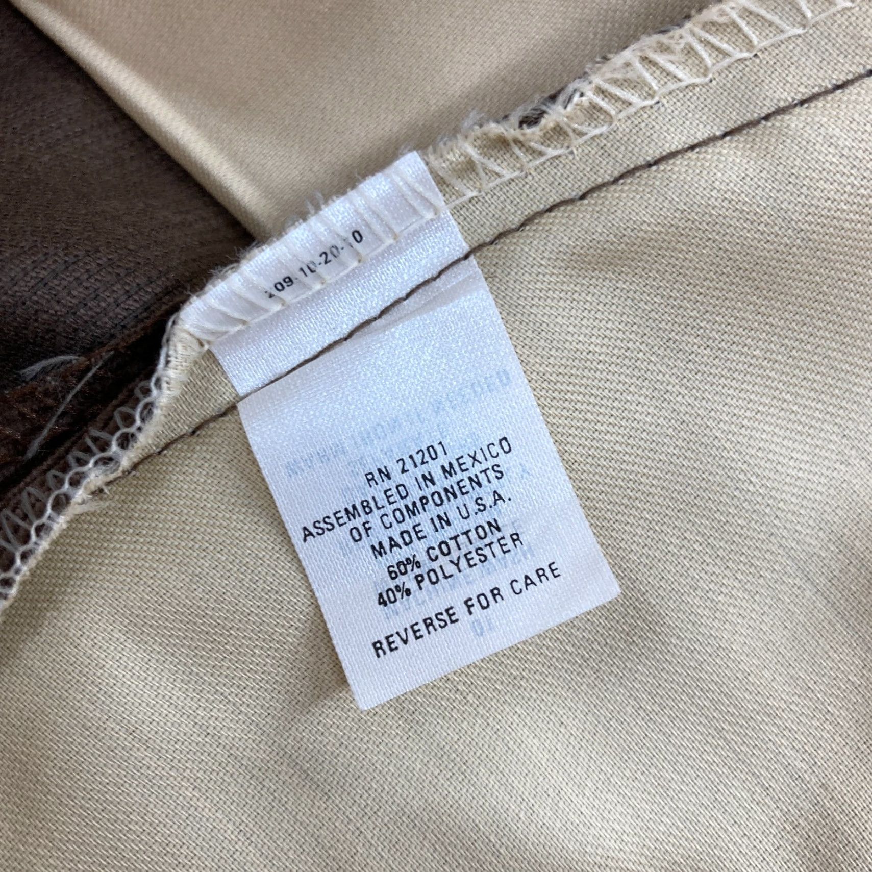 Farah VINTAGE Farah Corduroy Pants Mens 36x30 Straight Leg Pleated Casual Travel NWT Size US 36 / EU 52 - 5 Thumbnail