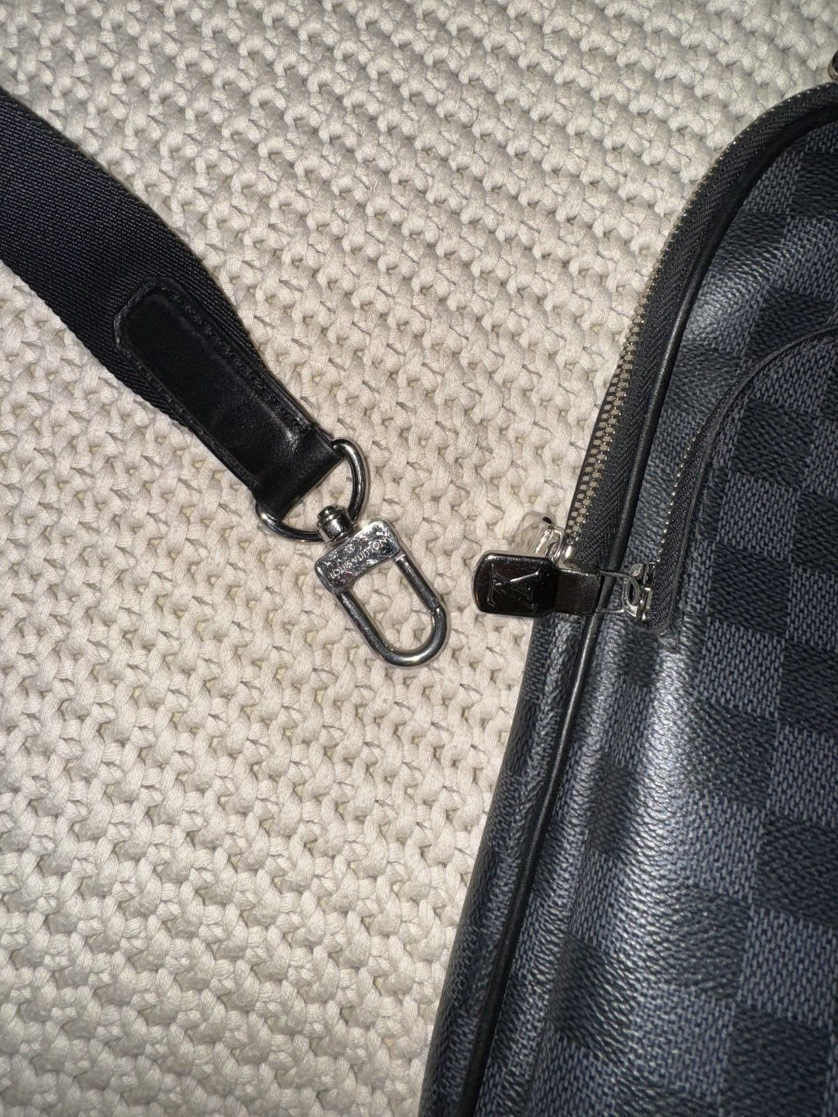 Louis Vuitton Louis Vuitton Damien sling bag Size ONE SIZE - 4 Thumbnail