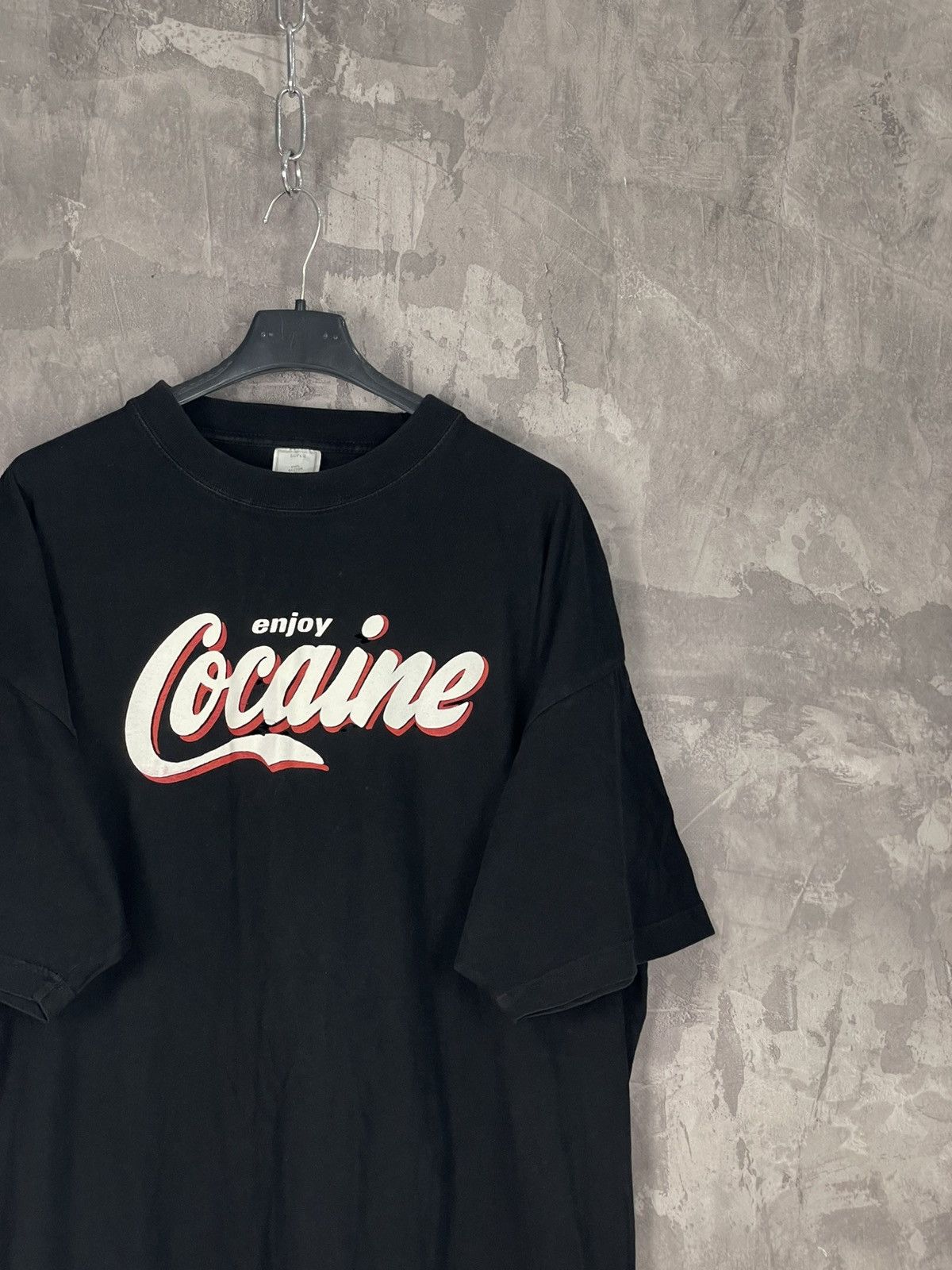 Vintage Vintage 90s Cocaine Enjoy Coca Cola Logo T-shirt Style Size US XL / EU 56 / 4 - 4 Thumbnail