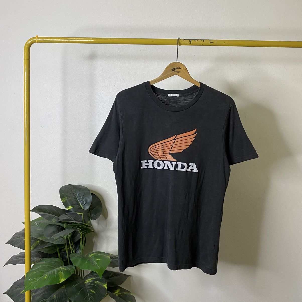 Honda GU x Honda Wing OG Logo Collaboration T Shirt Size US M / EU 48-50 / 2 - 1 Thumbnail