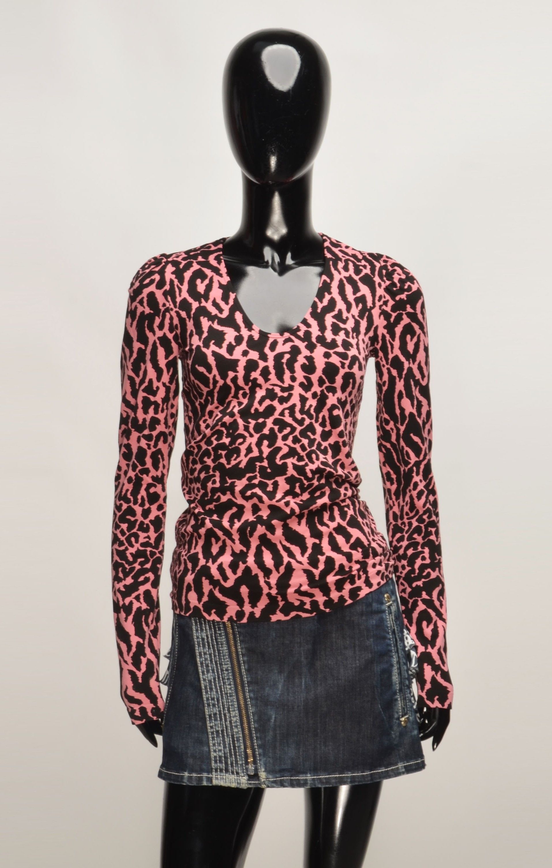 Wolford Wolford Pink Leopard Coquette Long Sleeve V-Neck Top Size S / US 4 / IT 40 - 1 Thumbnail