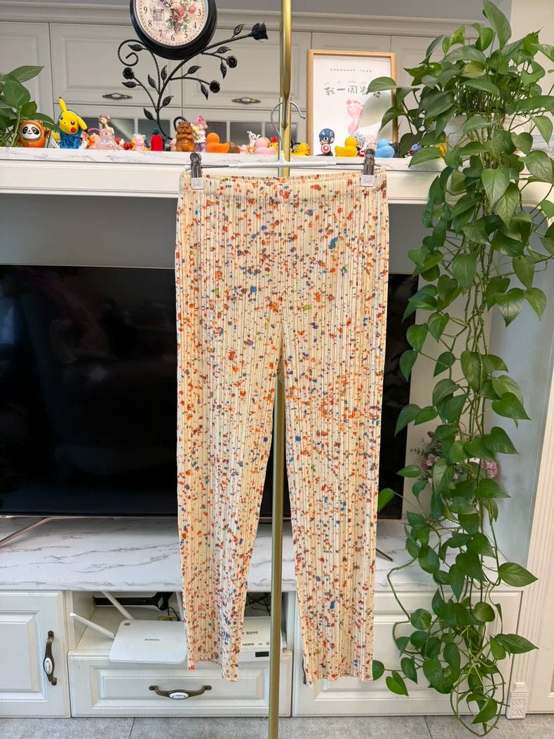 Issey Miyake Issey Miyake size:3 Yellow starry pleated trousers Size 31" - 1 Thumbnail