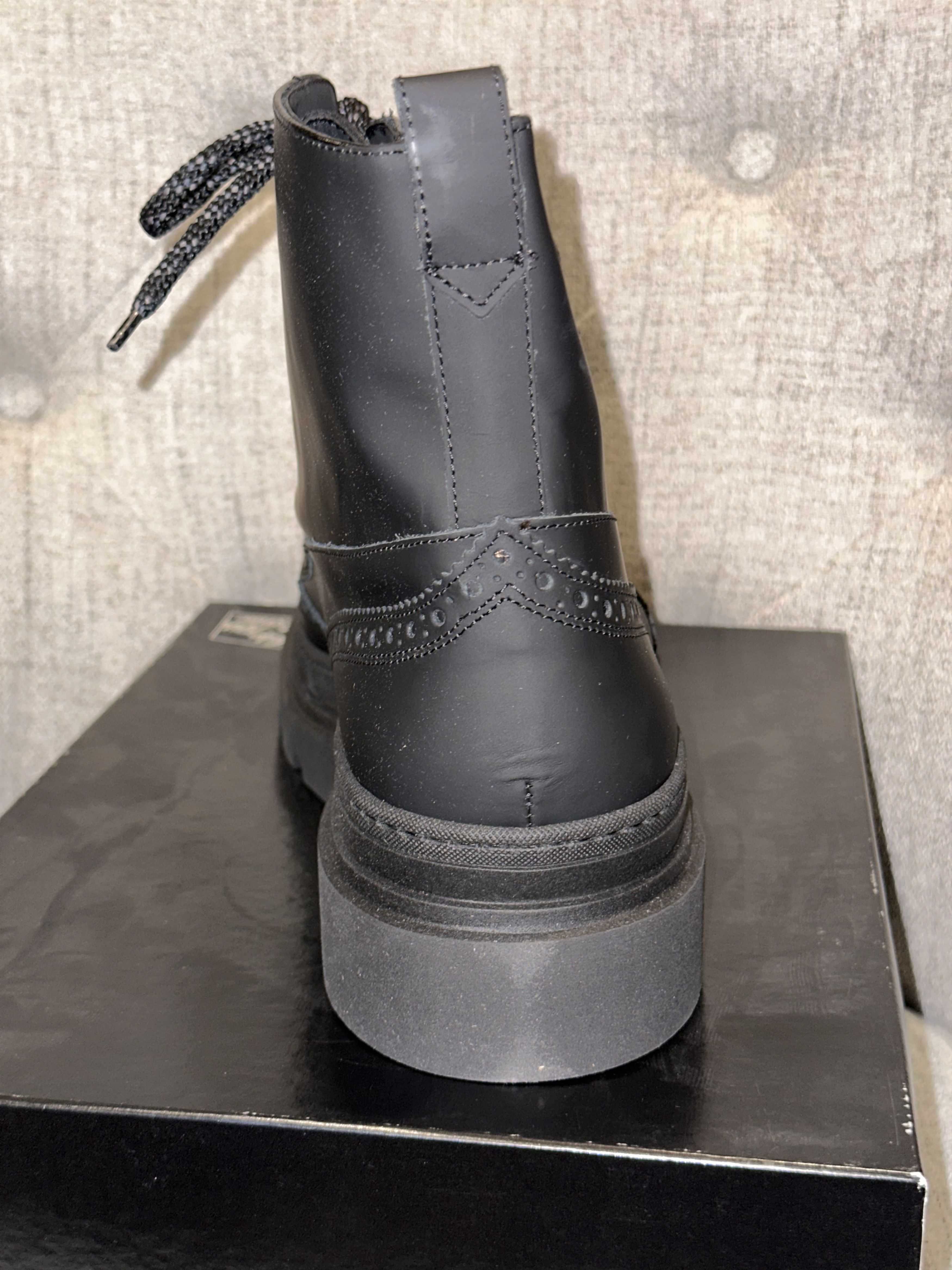 Saks Fifth Avenue Saks Fifth Avenue Collection Matte Boots $400 size12(45) Size US 12 / EU 45 - 3 Thumbnail