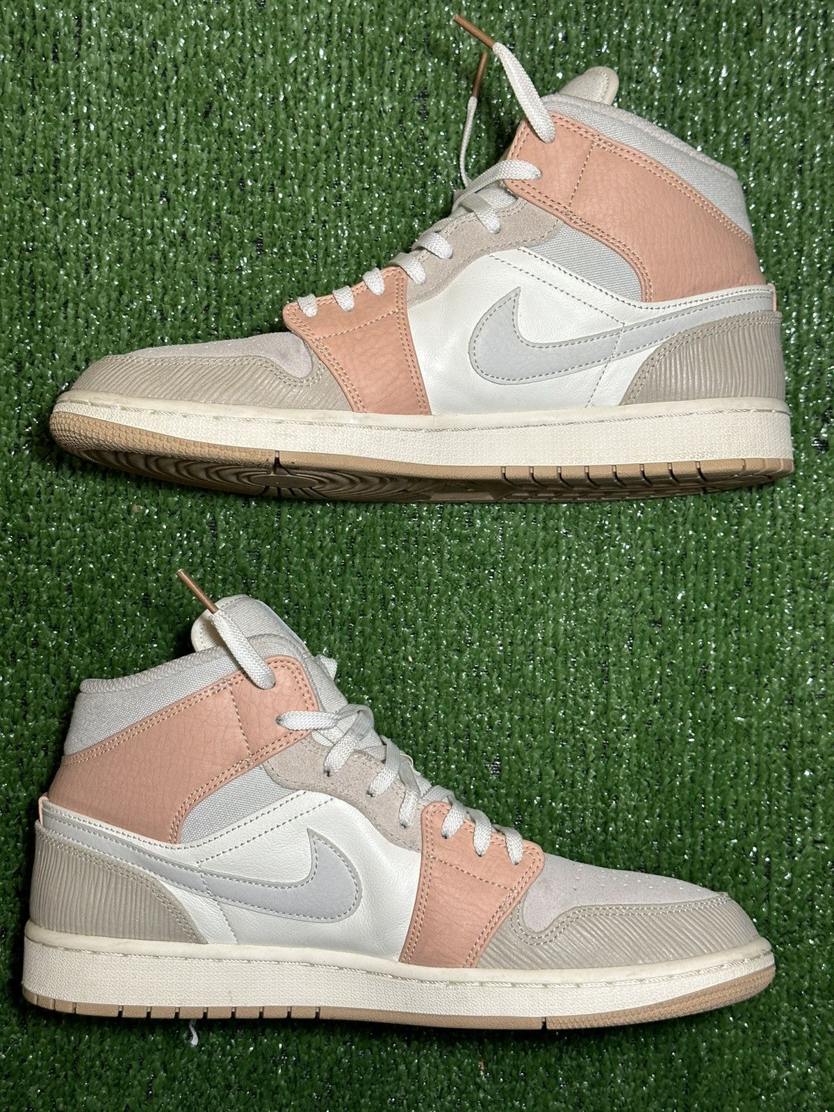 Jordan Brand Jordan 1 Mid ‘Milan’ Size US 10.5 / EU 43-44 - 2 Thumbnail