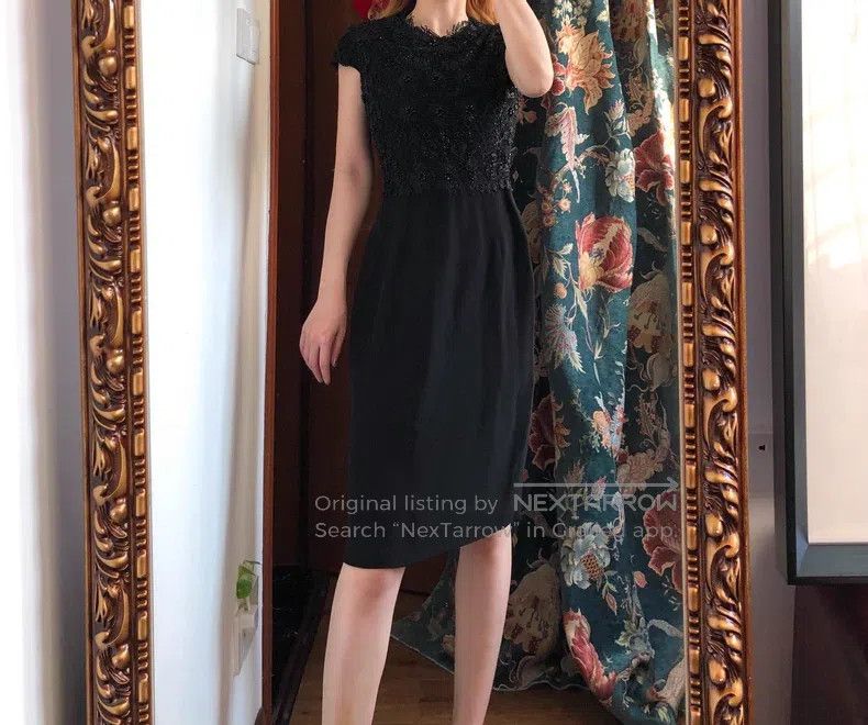 Valentino Valentino Black flower embroidered beaded evening dress Size M / US 6-8 / IT 42-44 - 4 Thumbnail