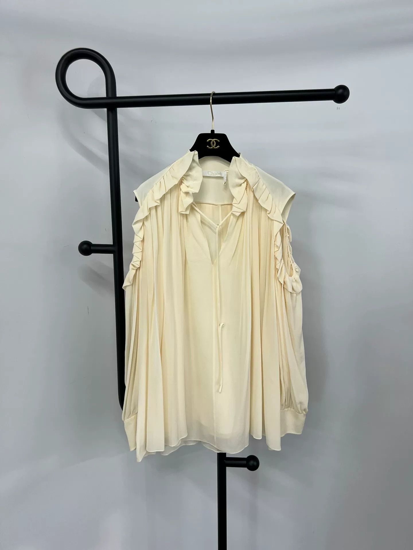 Chloe Chloe Silk Off-Shoulder Blouse Size S / US 4 / IT 40 - 1 Thumbnail