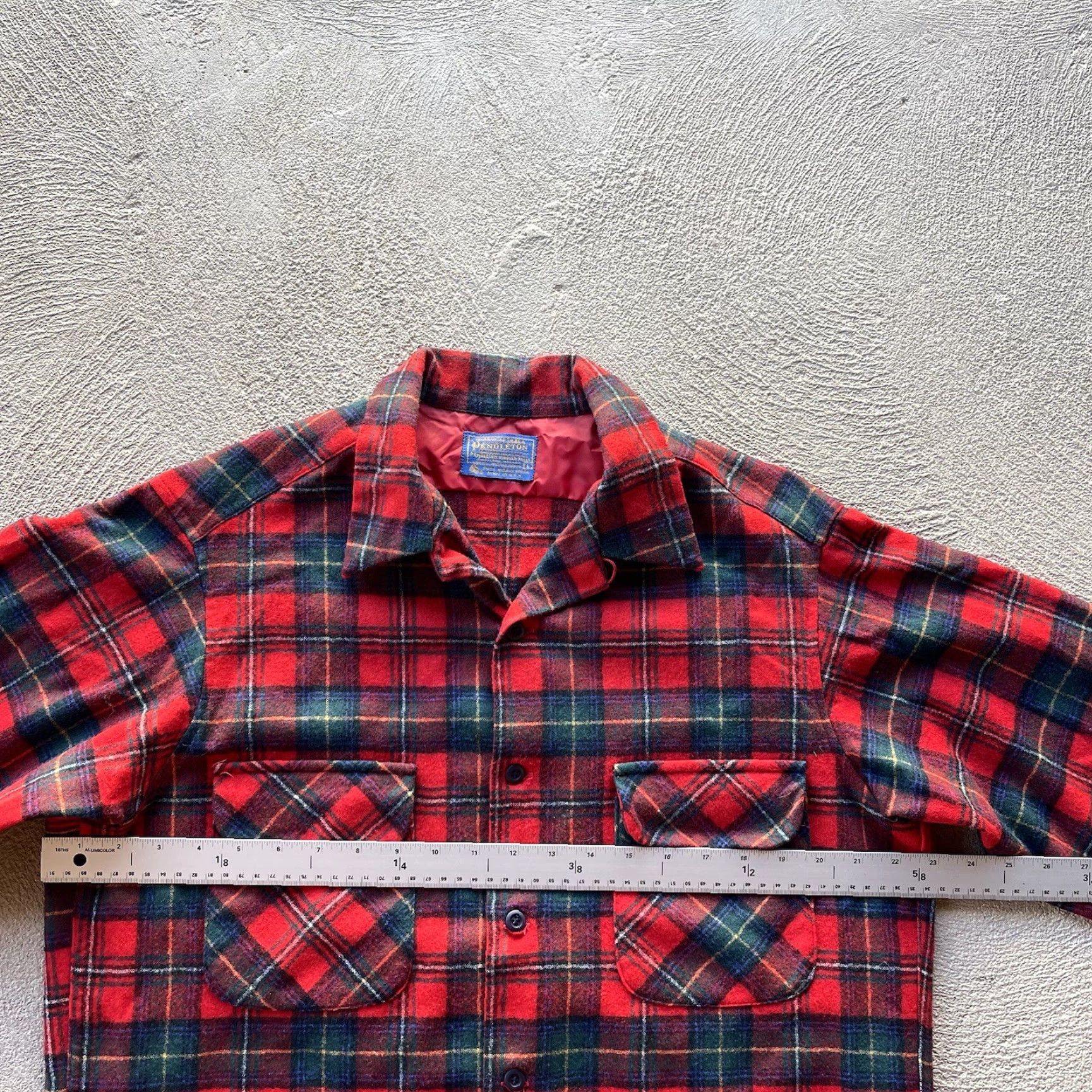 Pendleton VINTAGE Pendleton Shirt Men L Red Wool Plaid Button-Up Collared Long Sleeve Regular Fit Thread: Classic Western Pockets Mens Size US L / EU 52-54 / 3 - 6 Thumbnail