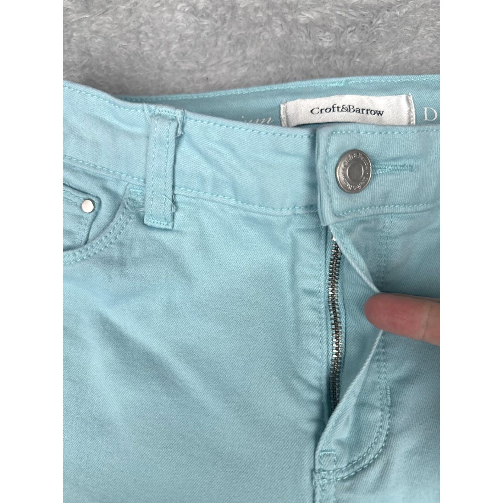 Croft & Barrow Croft & Barrow Jeans Capri Womens 8 Aqua Blue 5-Pocket Stretch Cropped Denim Size 30" / US 8 / IT 44 - 5 Thumbnail
