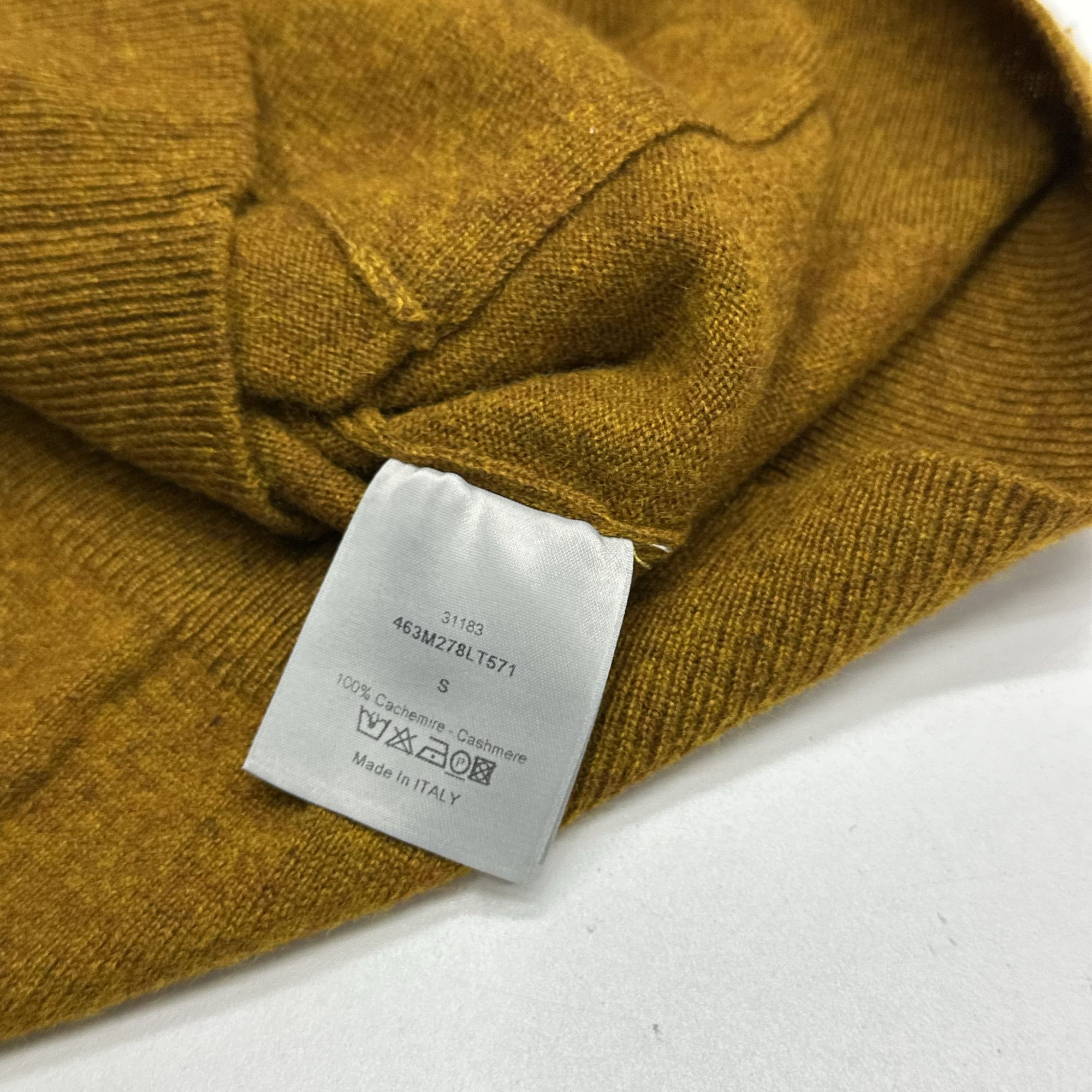 Dior Cashmere V-Neck Cardigan in Yellow Size US S / EU 44-46 / 1 - 4 Thumbnail
