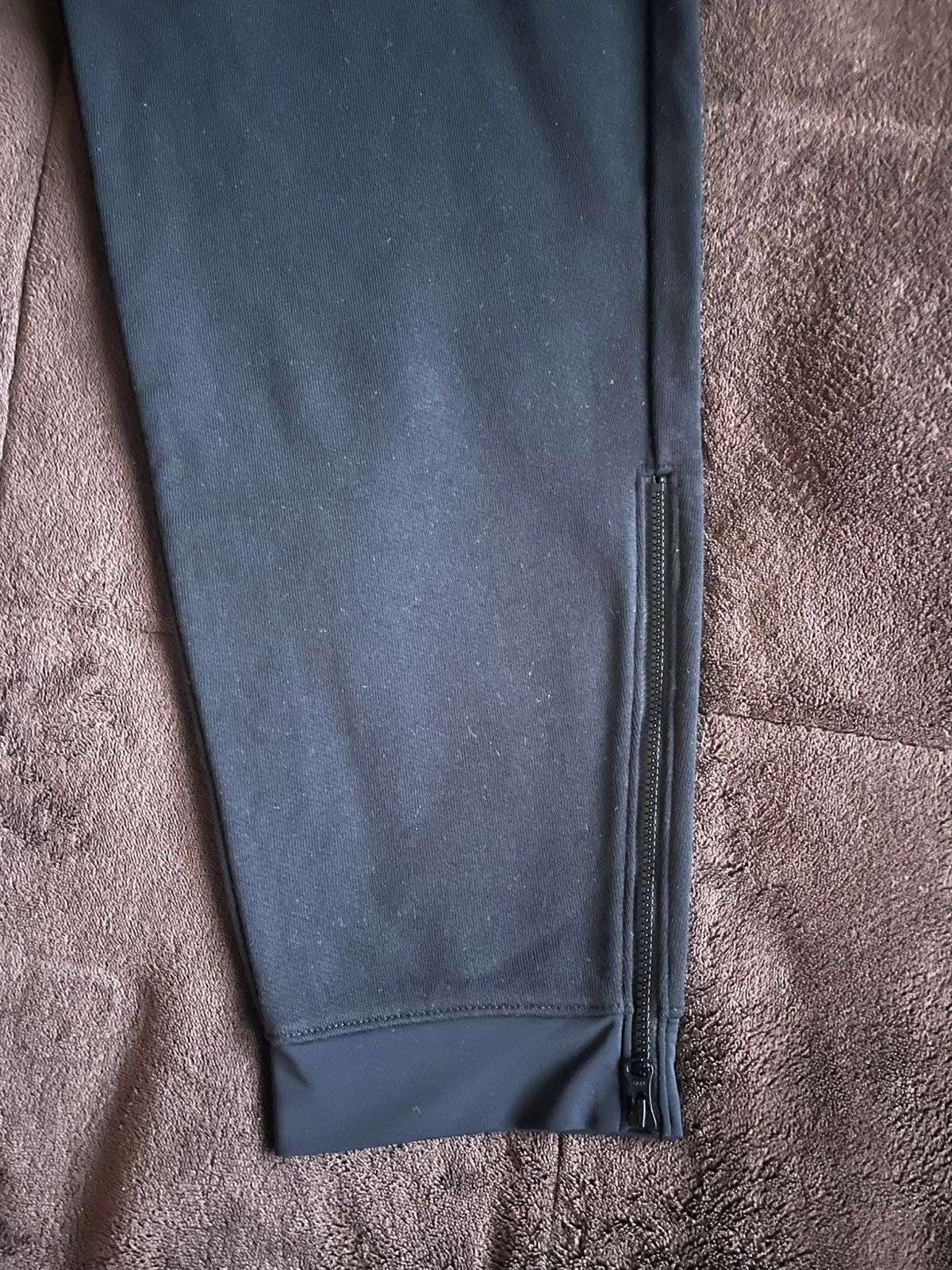 C.P. Company CP Company Sweatpants Black Size XXL fits Like A Large NWOT Size US 36 / EU 52 - 9 Thumbnail