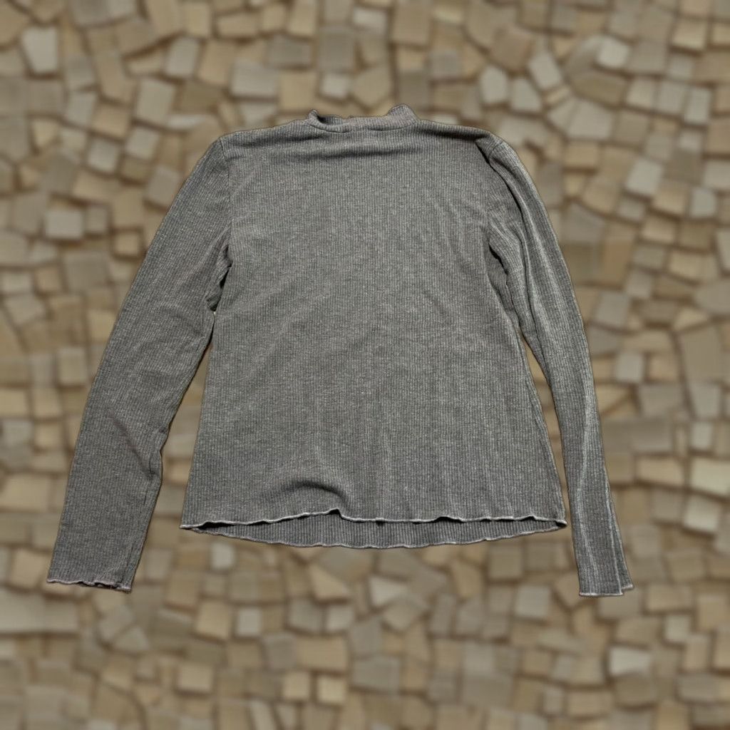 Vintage Maurices Shirt Women's Medium Gray Long Sleeve Ruffled Mock Neck T-Shirt Casual Modern Vintage No Size M / US 6-8 / IT 42-44 - 1 Thumbnail