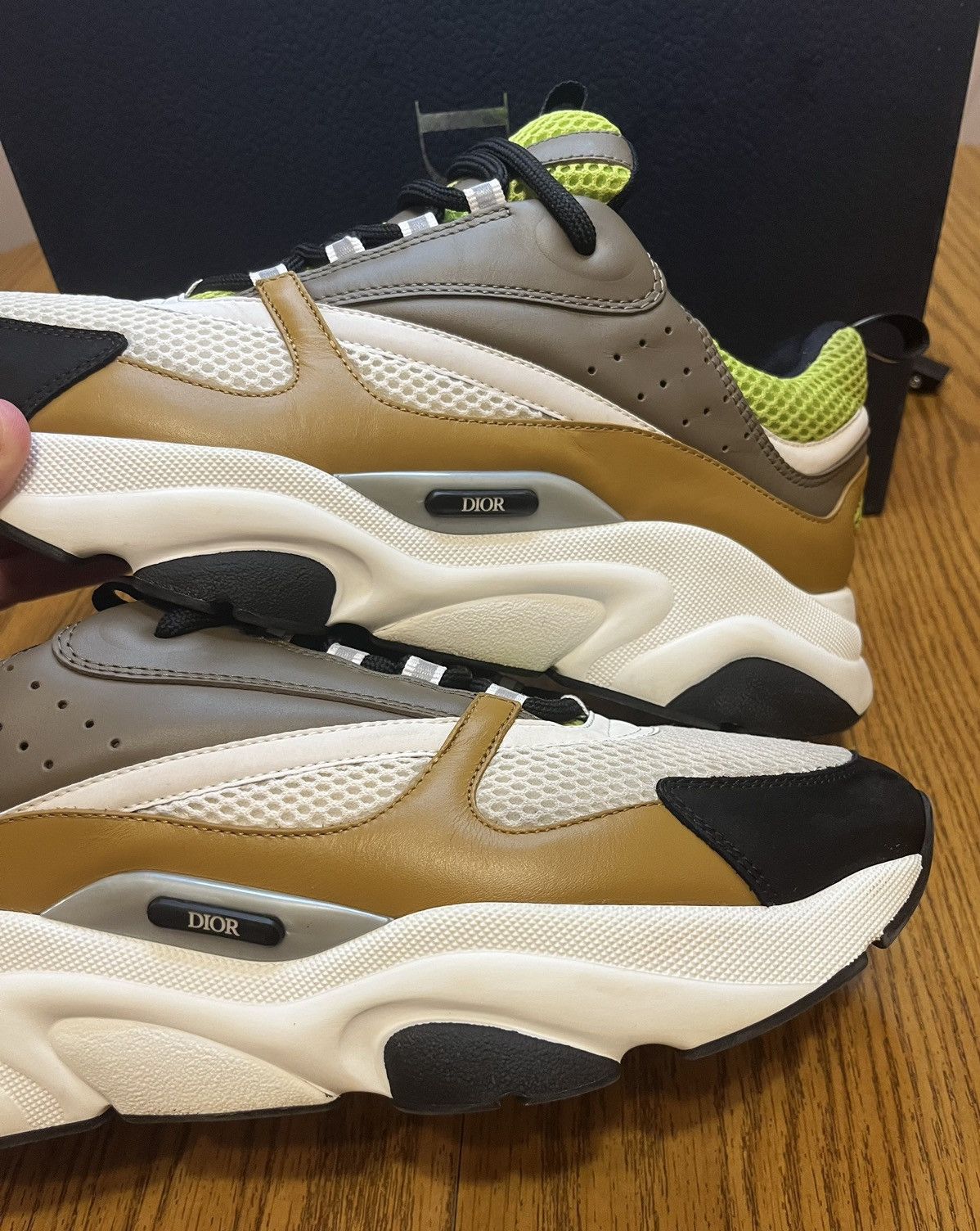 Dior Dior B22 Sneaker Brown/Green Size US 12 / EU 45 - 7 Thumbnail