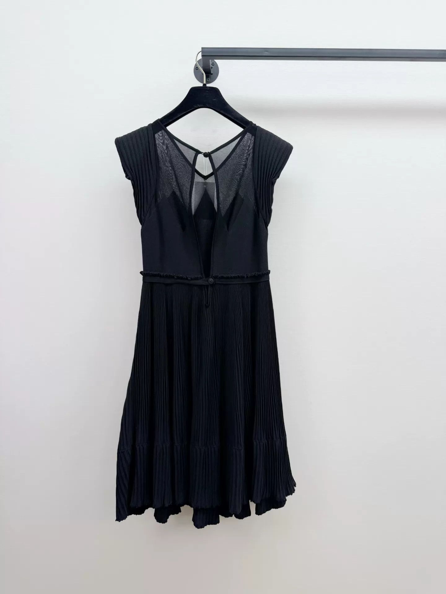 Chanel Chanel Tulle Dress Women’s 34 Worn 2x Like New Size XS / US 0-2 / IT 36-38 - 3 Thumbnail